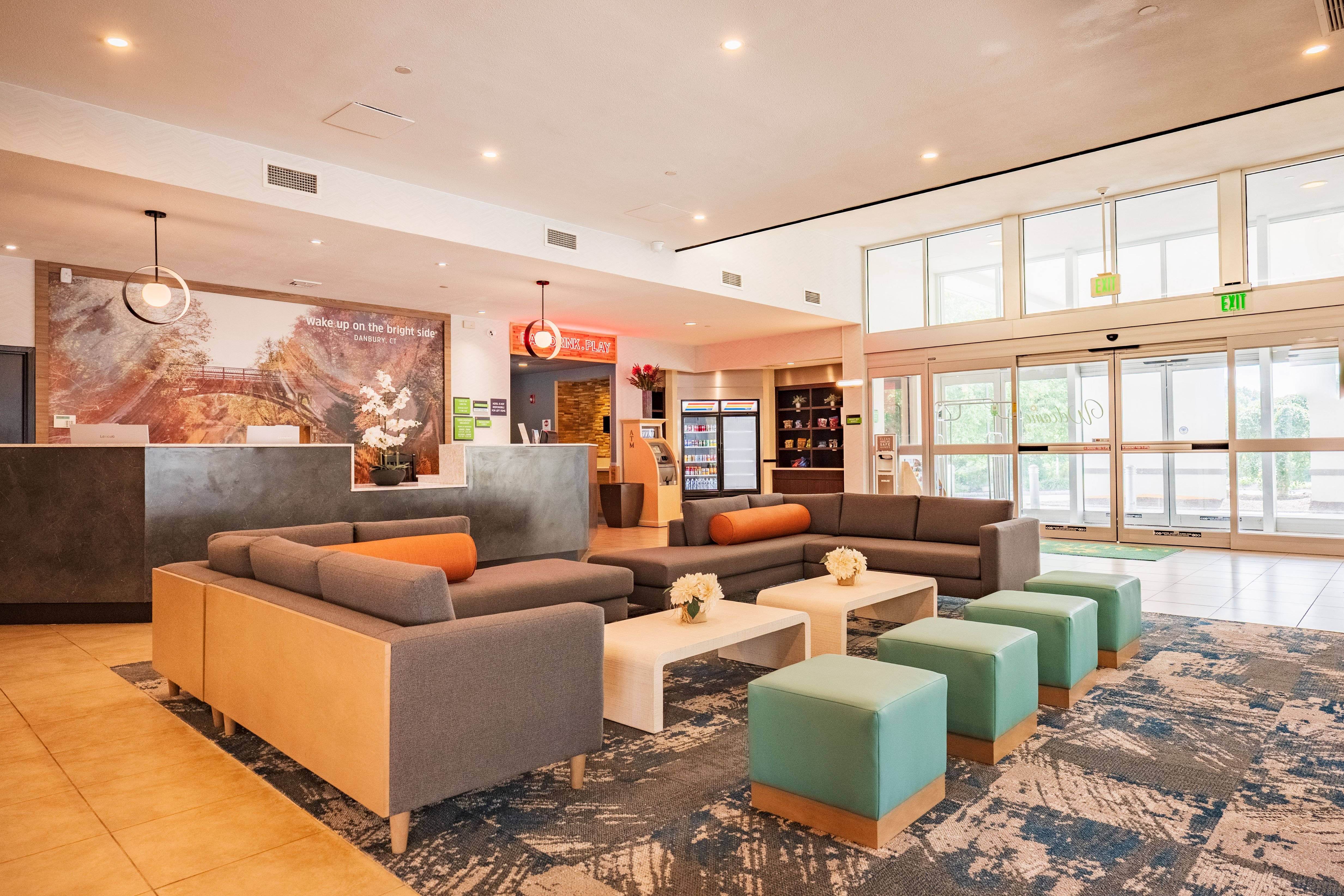 La Quinta Inn & Suites by Wyndham Danbury lobby feature in Danbury, Connecticut