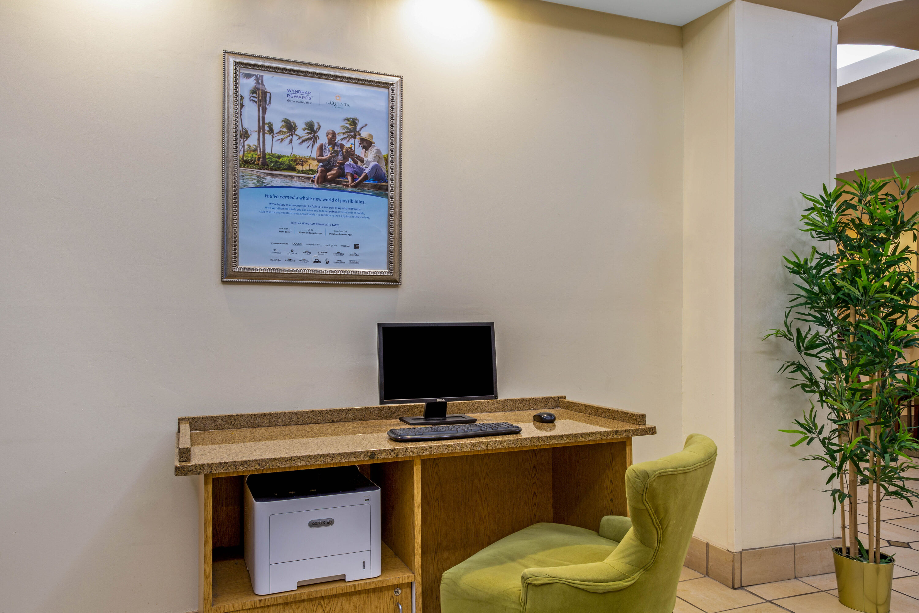 La Quinta Inn & Suites by Wyndham New Haven business center in New Haven, Connecticut