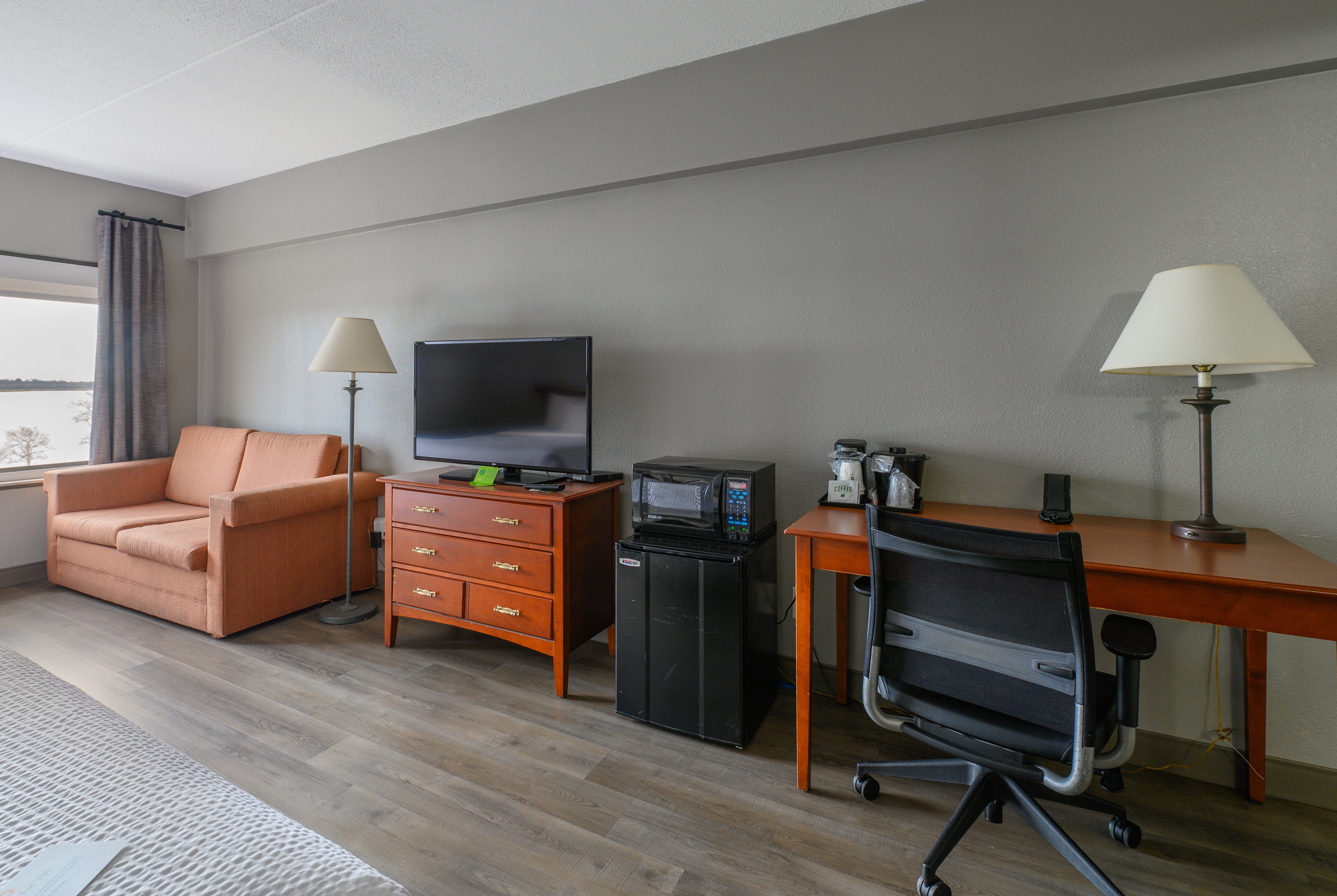 La Quinta Inn & Suites by Wyndham New Haven suite in New Haven, Connecticut