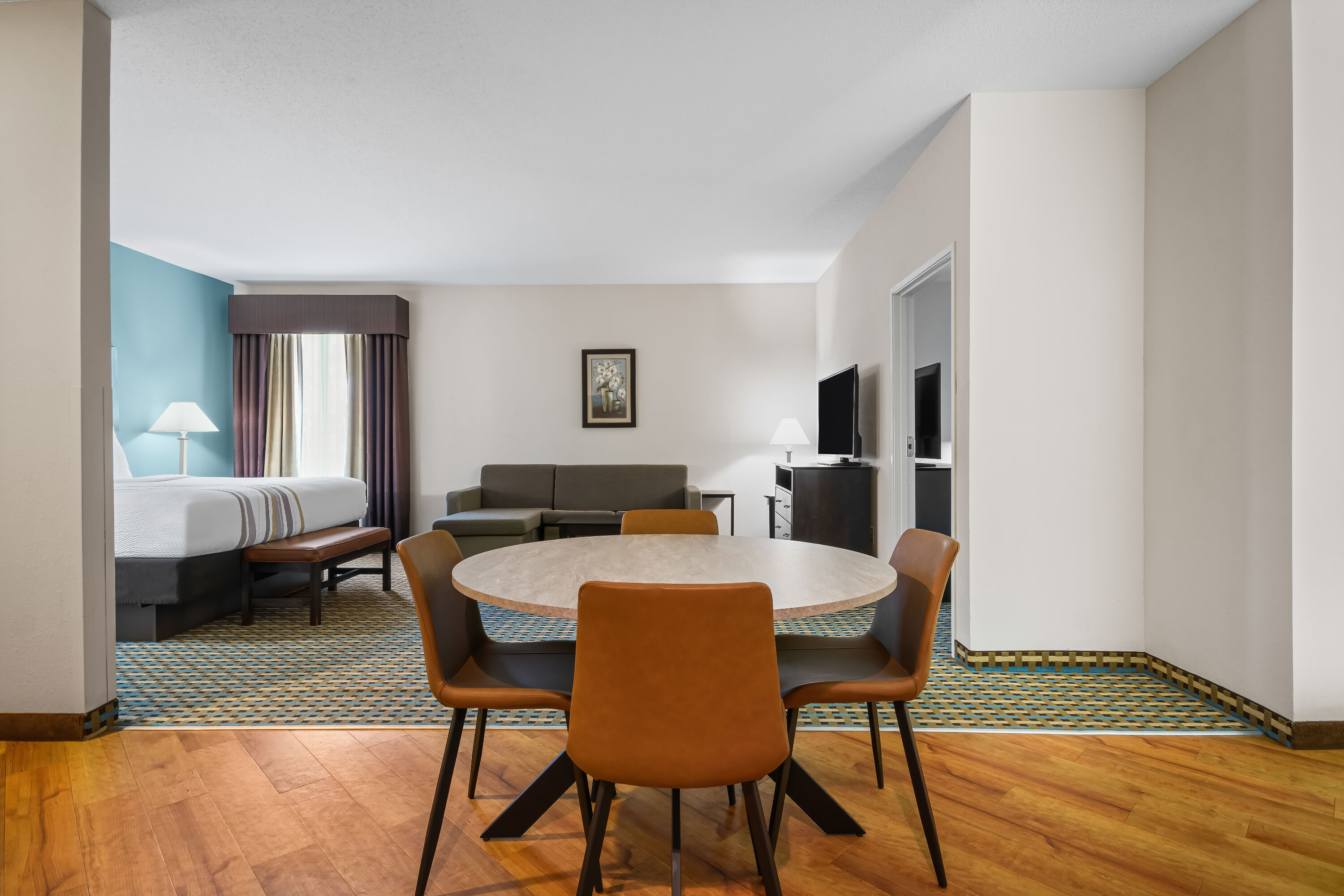 La Quinta Inn & Suites by Wyndham Stonington-Mystic Area suite in Pawcatuck, Connecticut