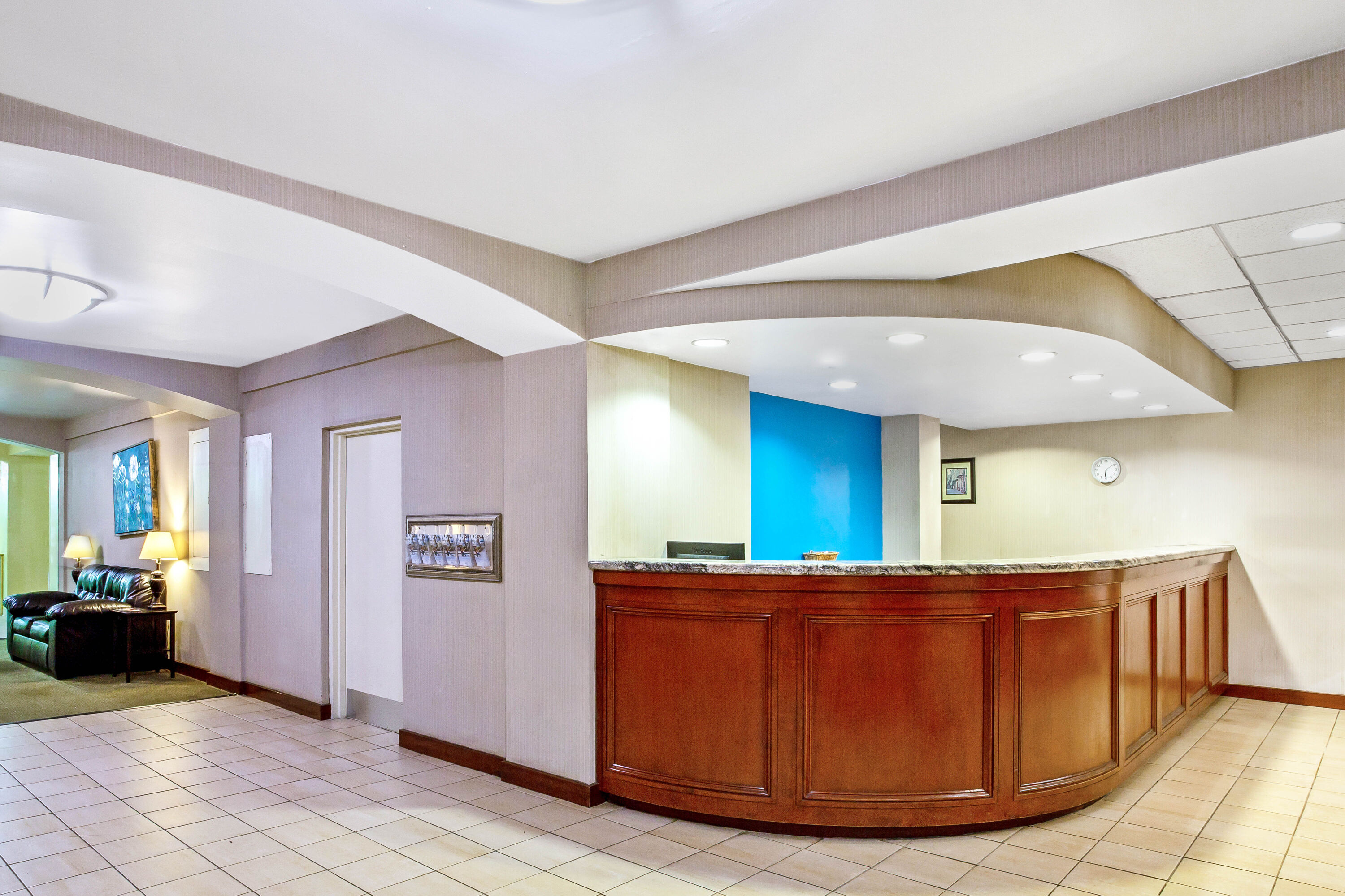 La Quinta Inn & Suites by Wyndham Stamford / New York City Stamford