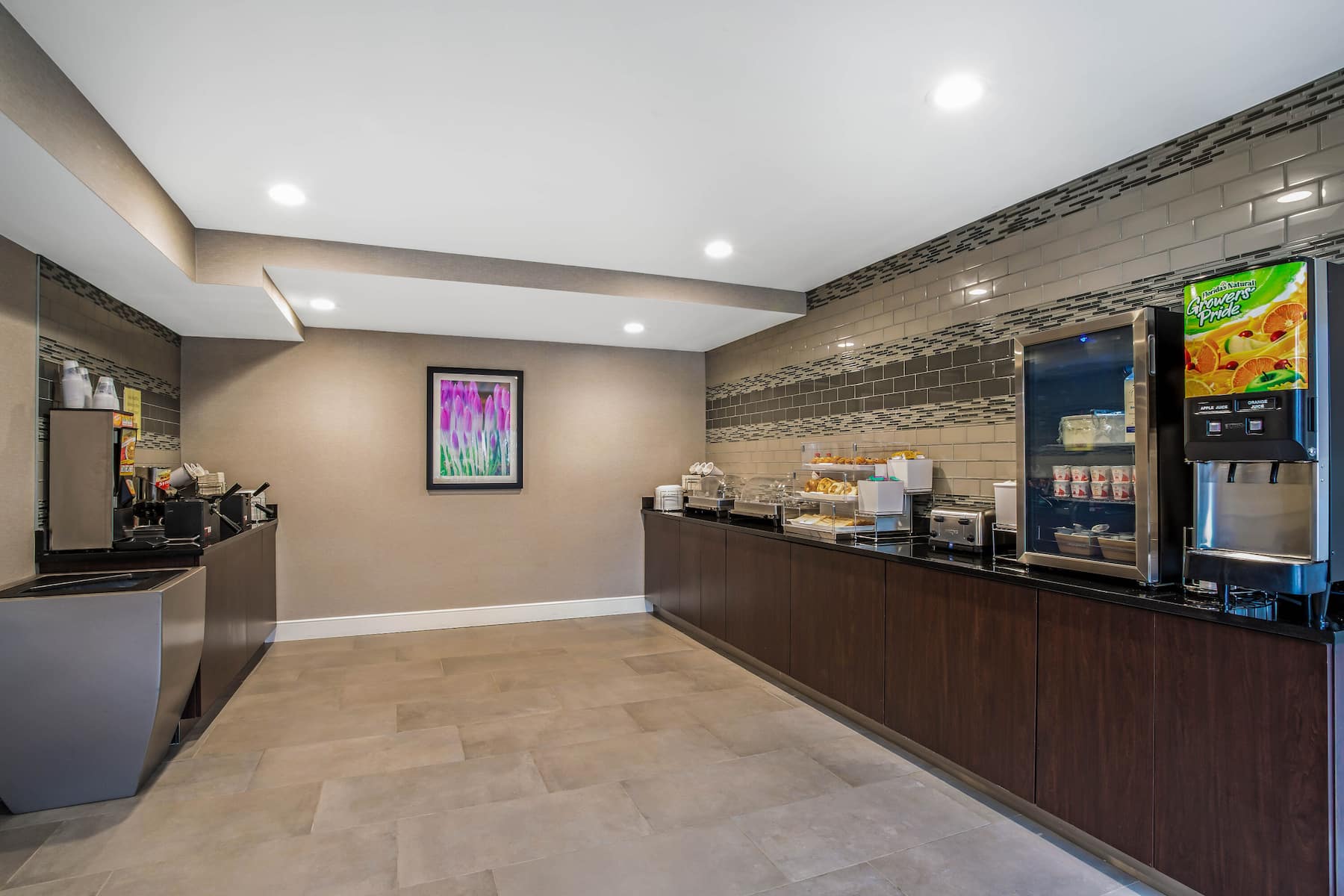 Free breakfast at La Quinta Inn & Suites by Wyndham Hartford - Bradley Airport in Windsor Locks, Connecticut