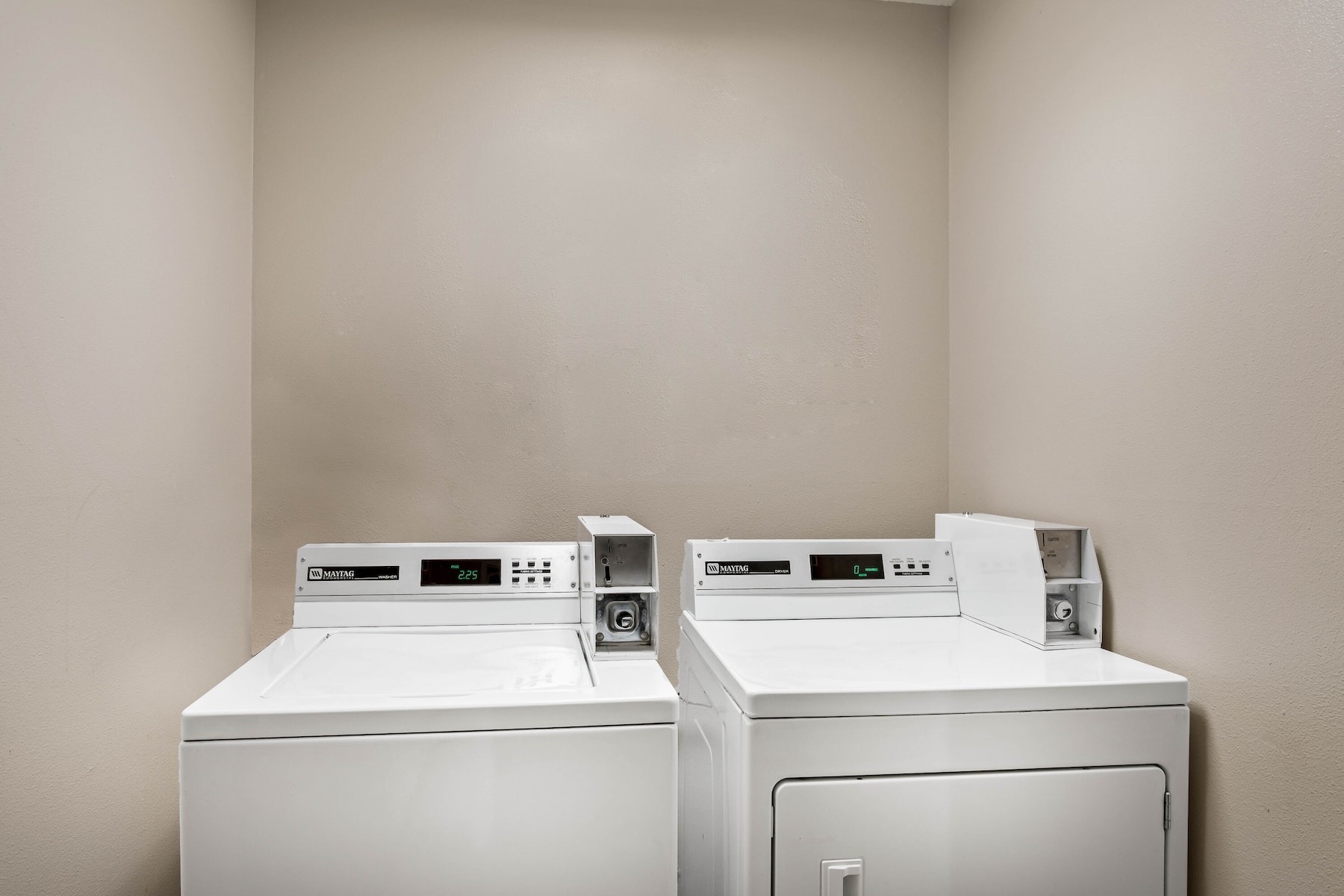 Laundry facilities at La Quinta Inn & Suites by Wyndham Hartford - Bradley Airport in Windsor Locks, Connecticut