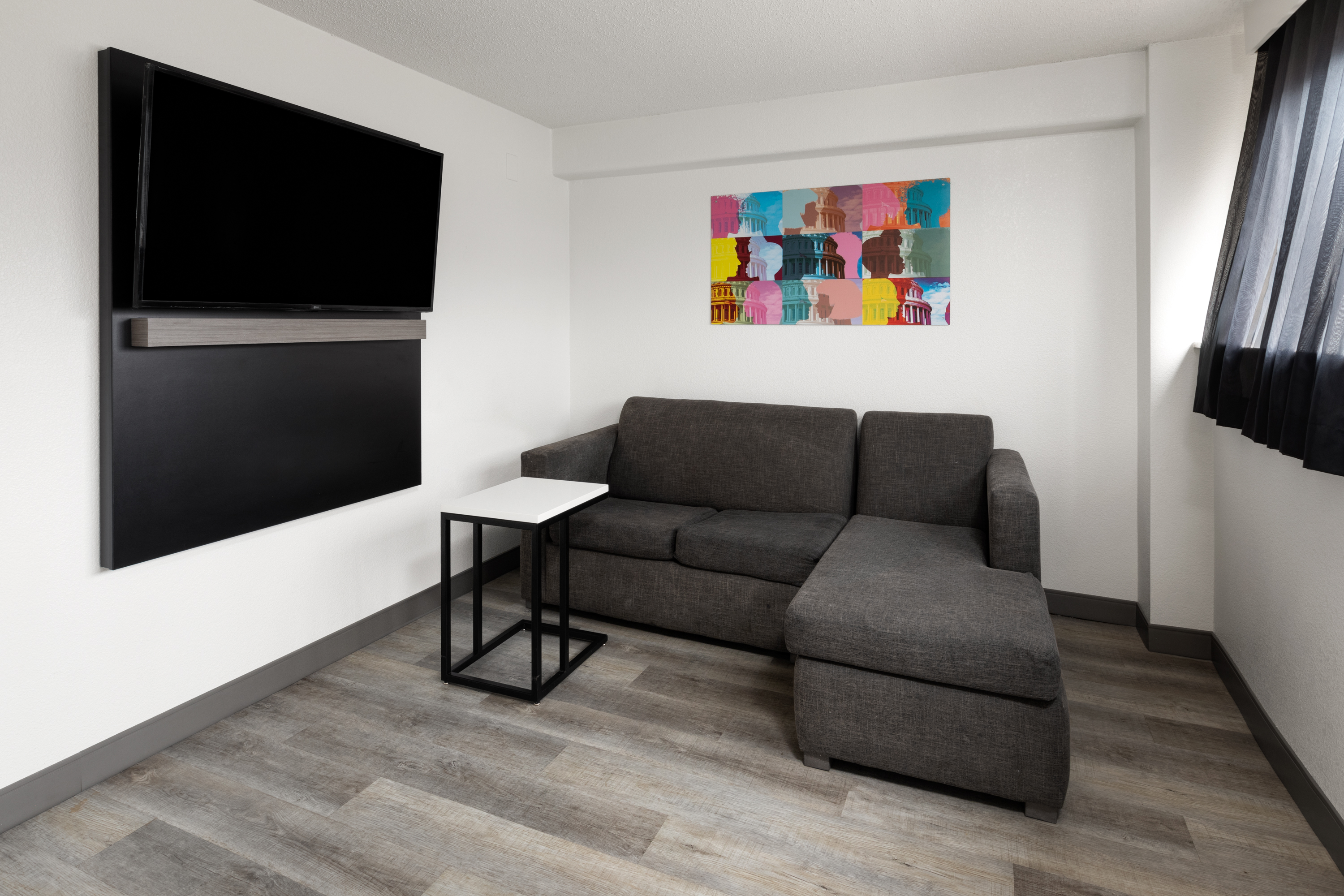 La Quinta Inn & Suites by Wyndham Washington DC-Capital/NoMA suite in Washington, District Of Columbia