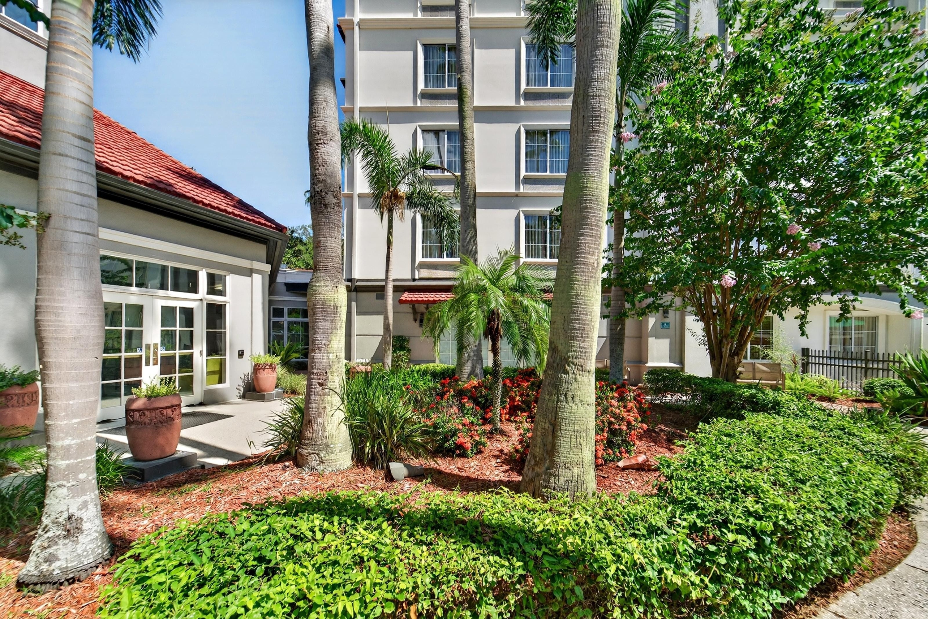 Exterior of La Quinta Inn & Suites by Wyndham Tampa Brandon Regency Park hotel in Brandon, Florida