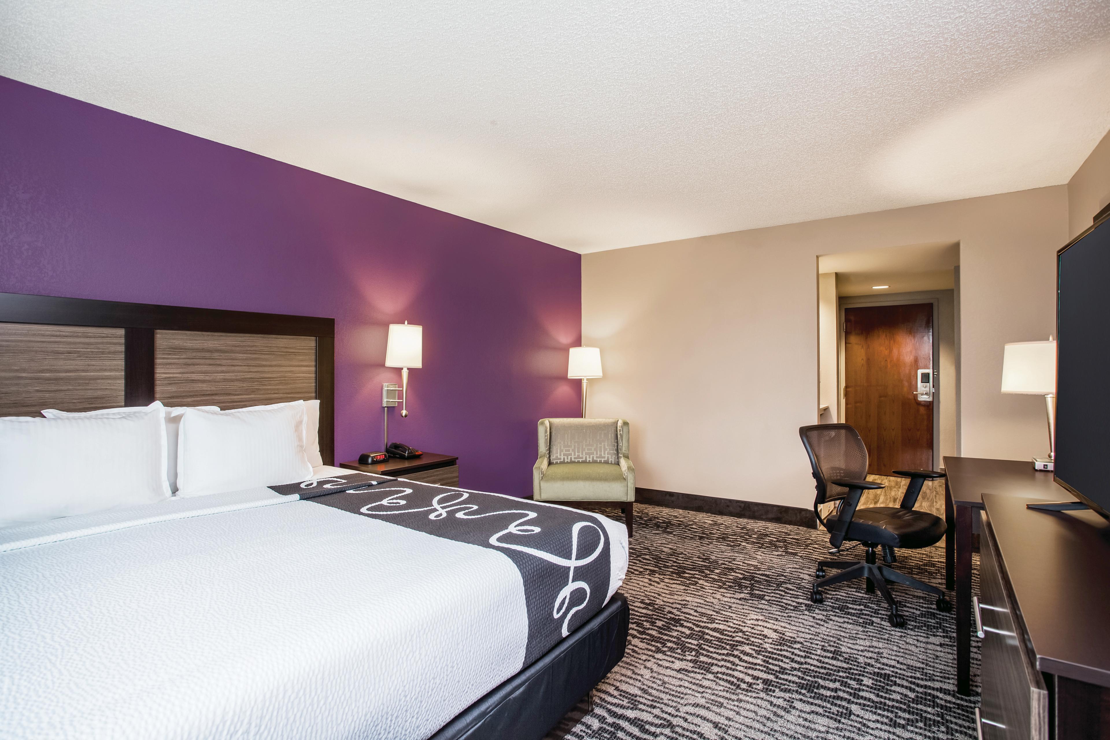 Guest room at the La Quinta Inn & Suites by Wyndham Clearwater South in Clearwater, Florida