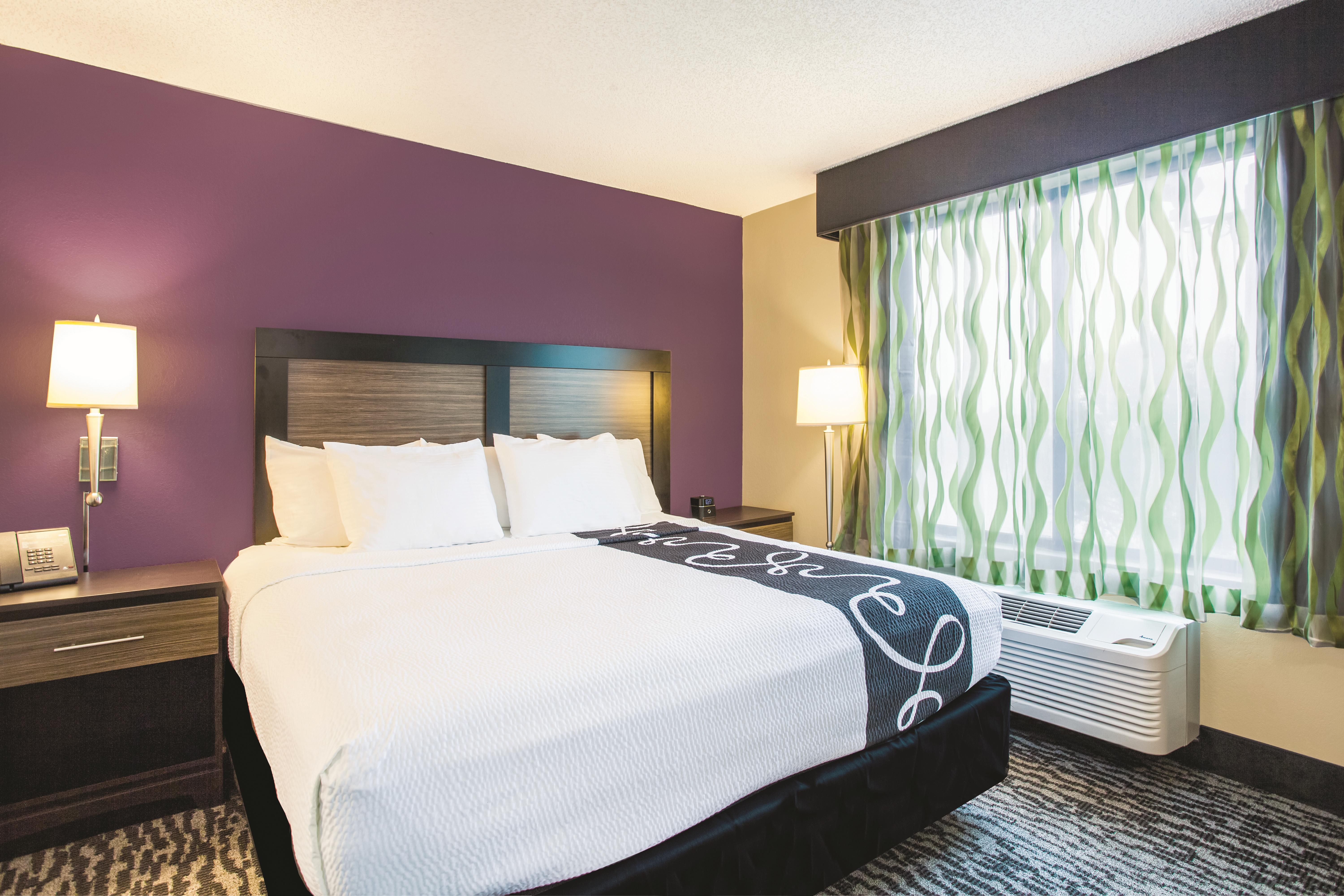 La Quinta Inn & Suites by Wyndham Clearwater South suite in Clearwater, Florida