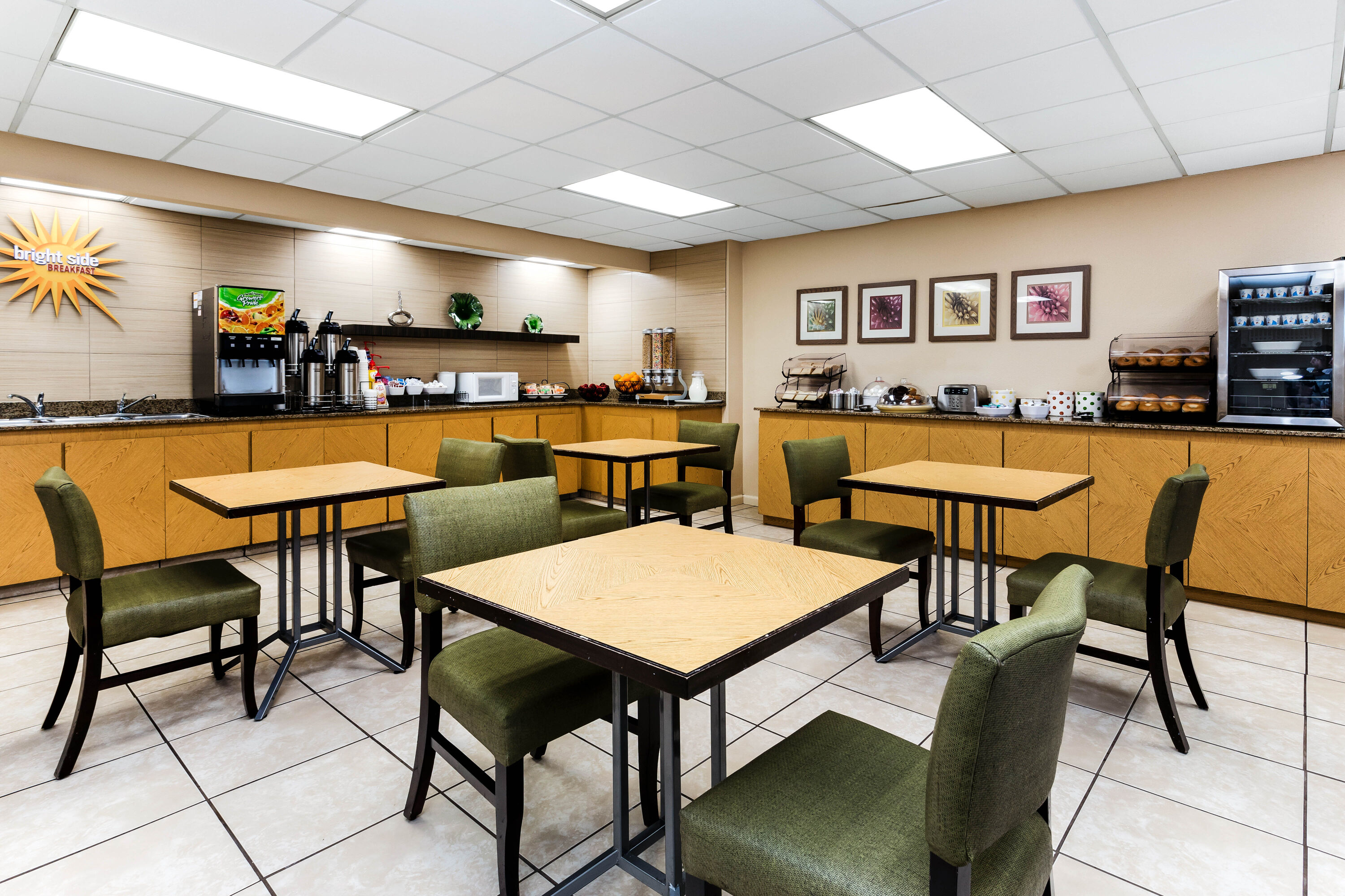 Free breakfast at La Quinta Inn & Suites by Wyndham St. Pete-Clearwater Airpt in Clearwater, Florida