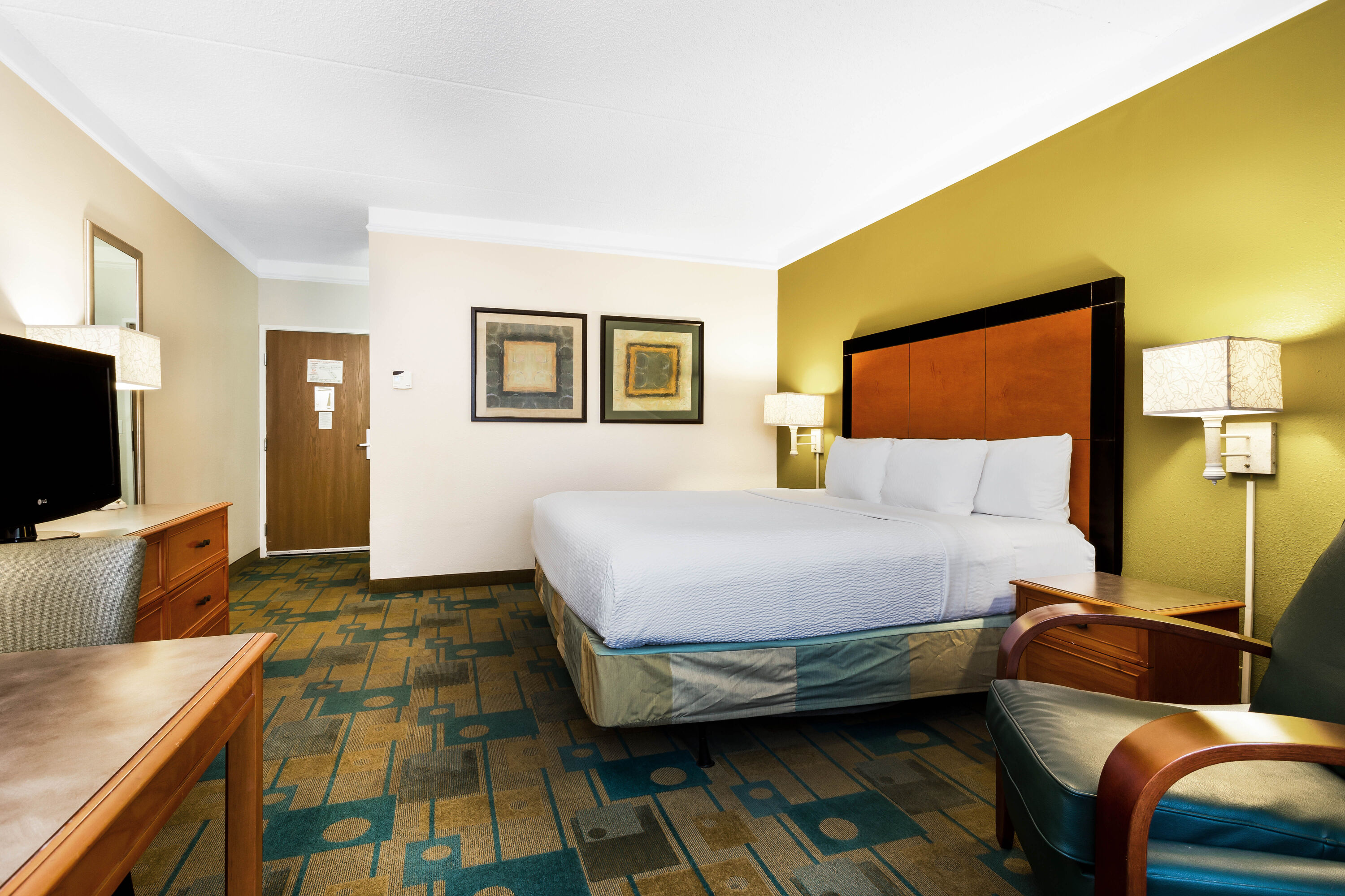 Guest room at the La Quinta Inn & Suites by Wyndham St. Pete-Clearwater Airpt in Clearwater, Florida