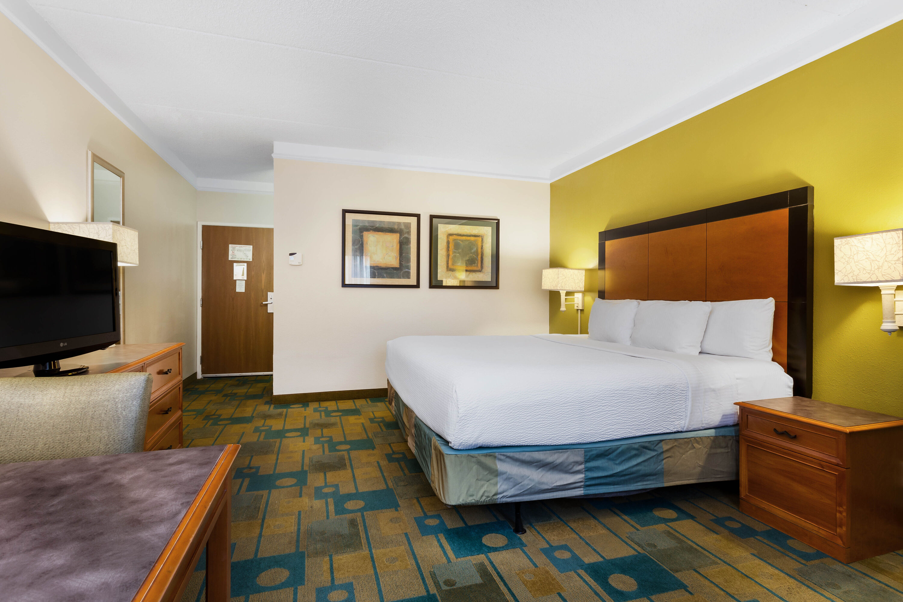 Guest room at the La Quinta Inn & Suites by Wyndham St. Pete-Clearwater Airpt in Clearwater, Florida