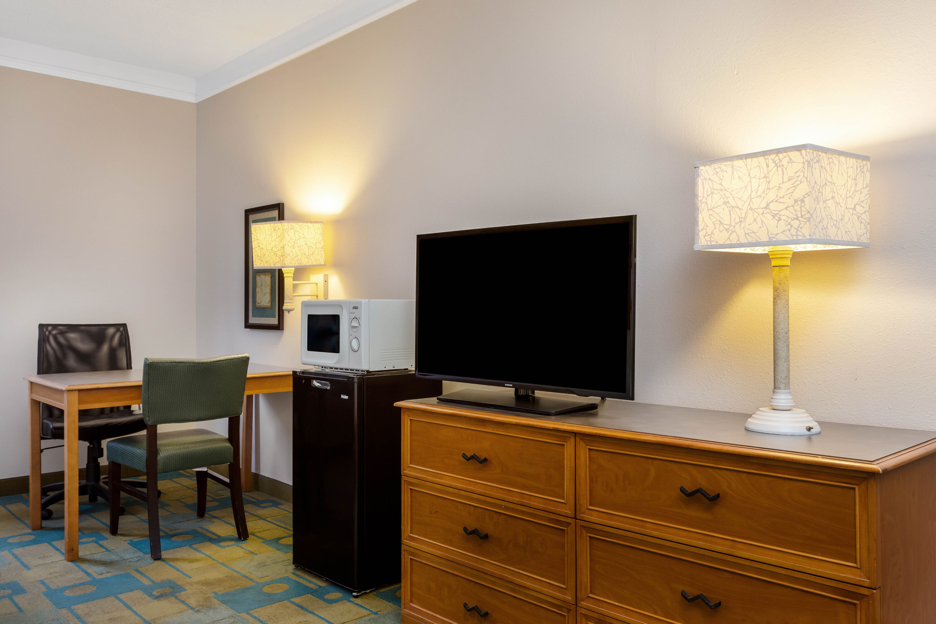 Guest room feature at the La Quinta Inn & Suites by Wyndham St. Pete-Clearwater Airpt in Clearwater, Florida