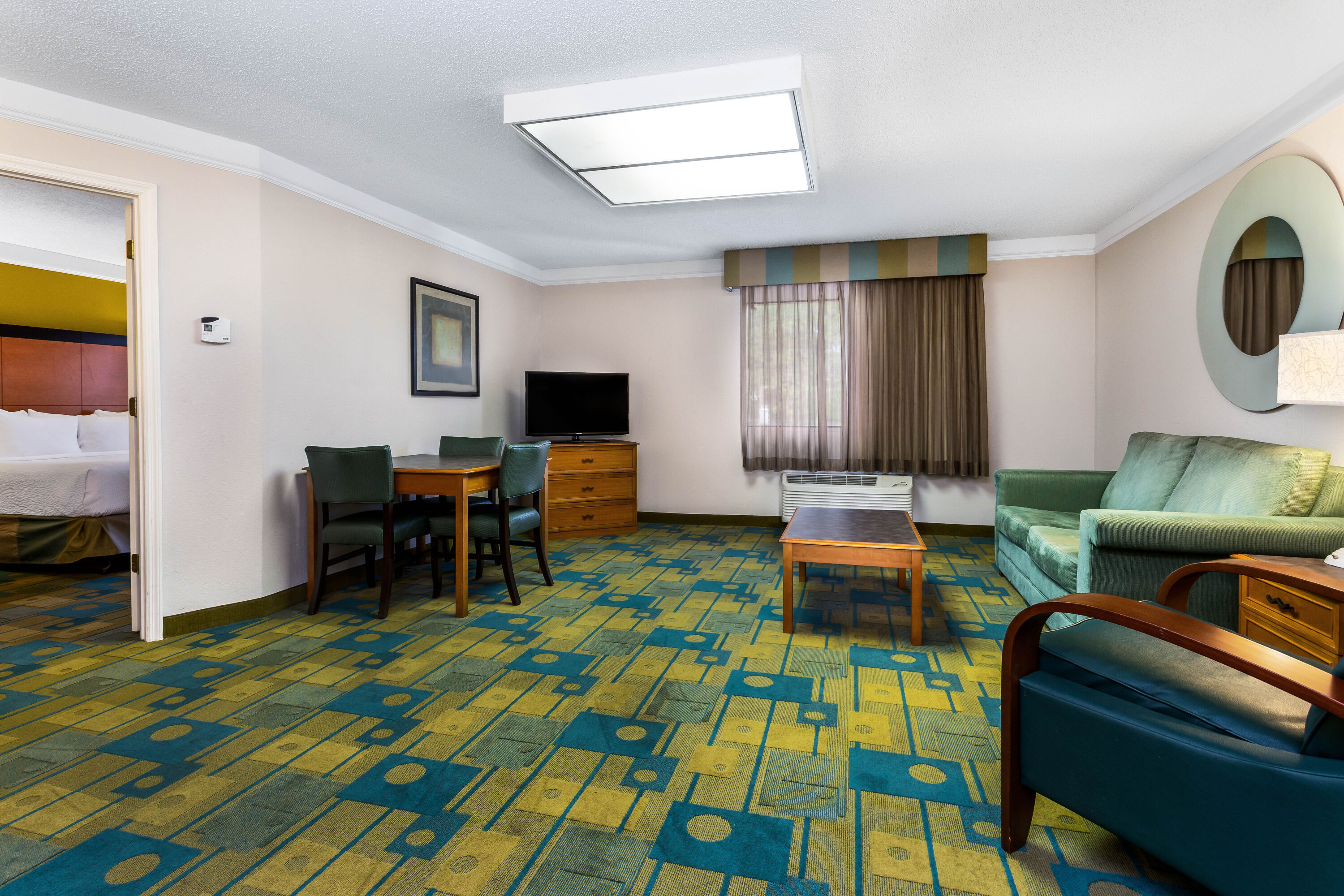La Quinta Inn & Suites by Wyndham St. Pete-Clearwater Airpt suite in Clearwater, Florida