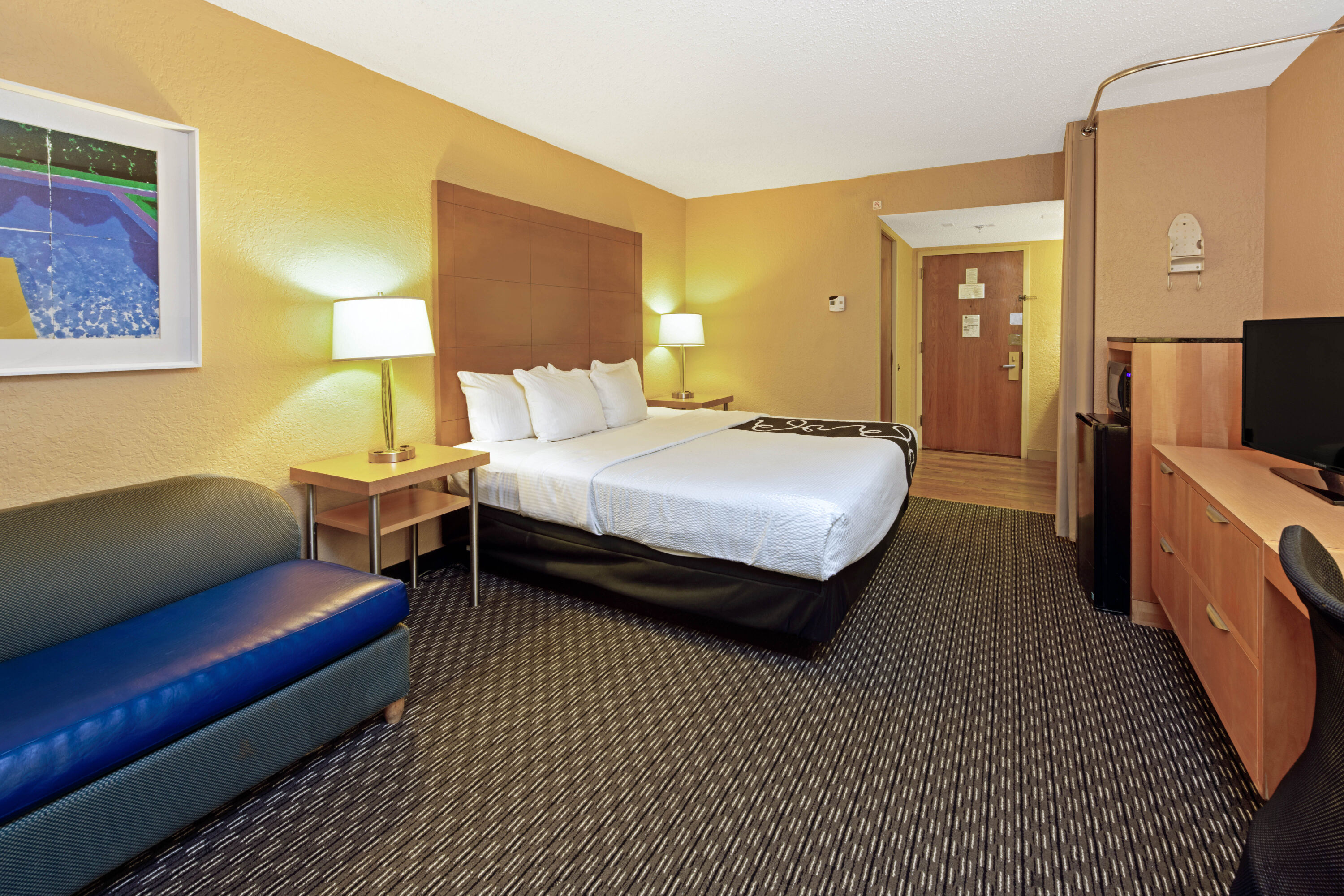 La Quinta Inn & Suites by Wyndham Coral Springs South suite in Coral Springs, Florida