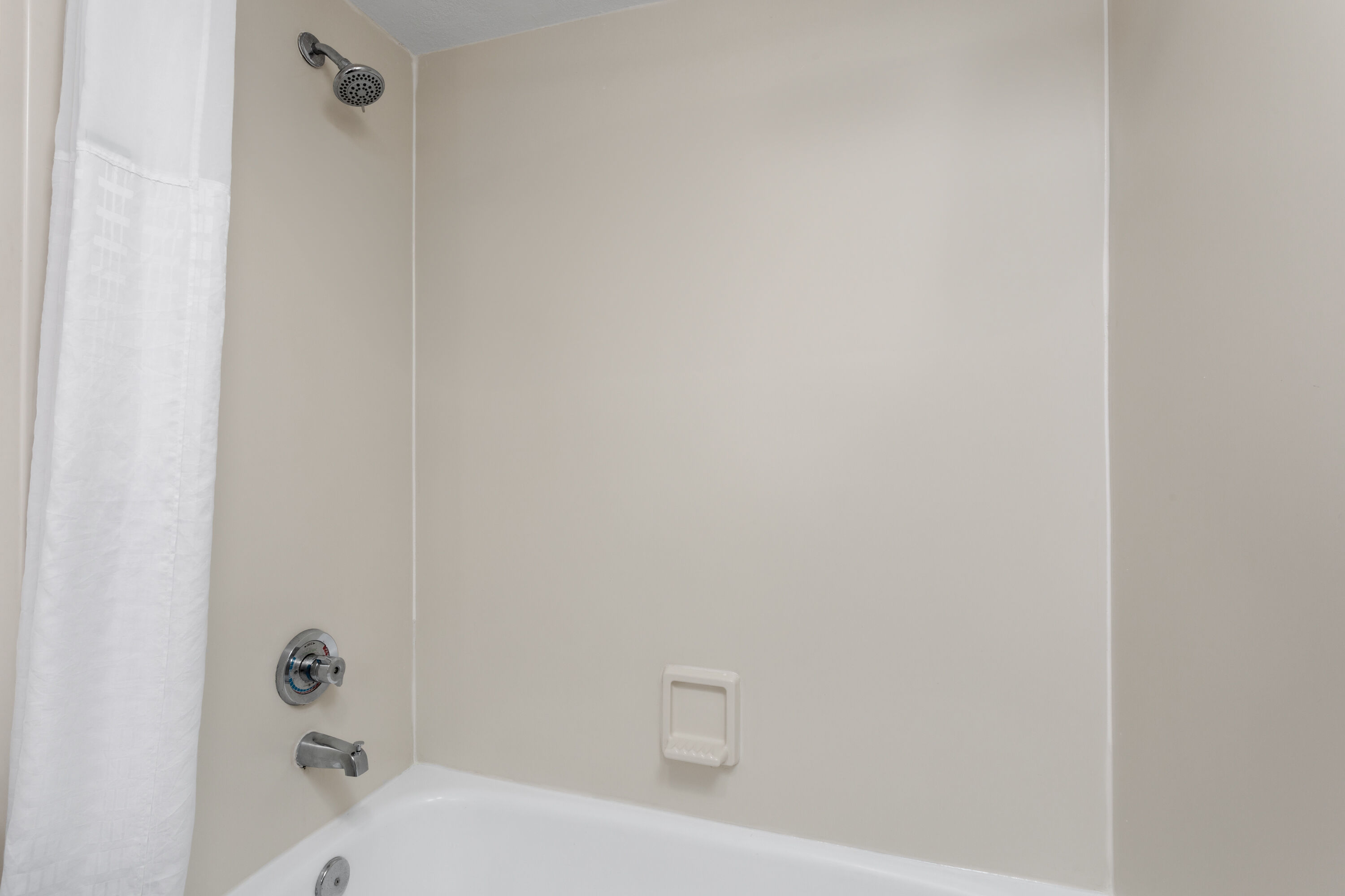 Guest room bath at the La Quinta Inn & Suites by Wyndham Ft Lauderdale Cypress Cr in Fort Lauderdale, Florida