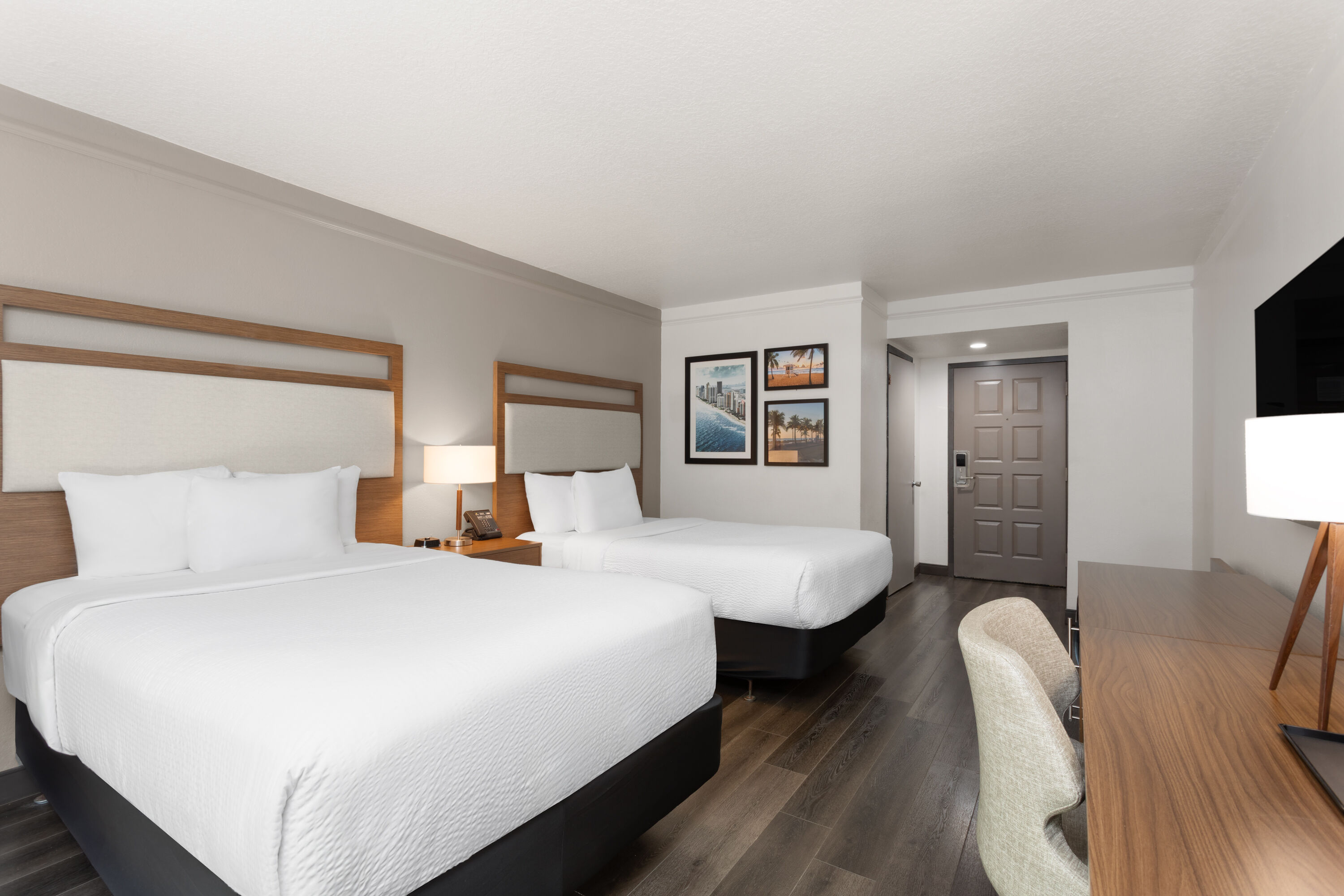 Guest room at the La Quinta Inn & Suites by Wyndham Ft Lauderdale Cypress Cr in Fort Lauderdale, Florida