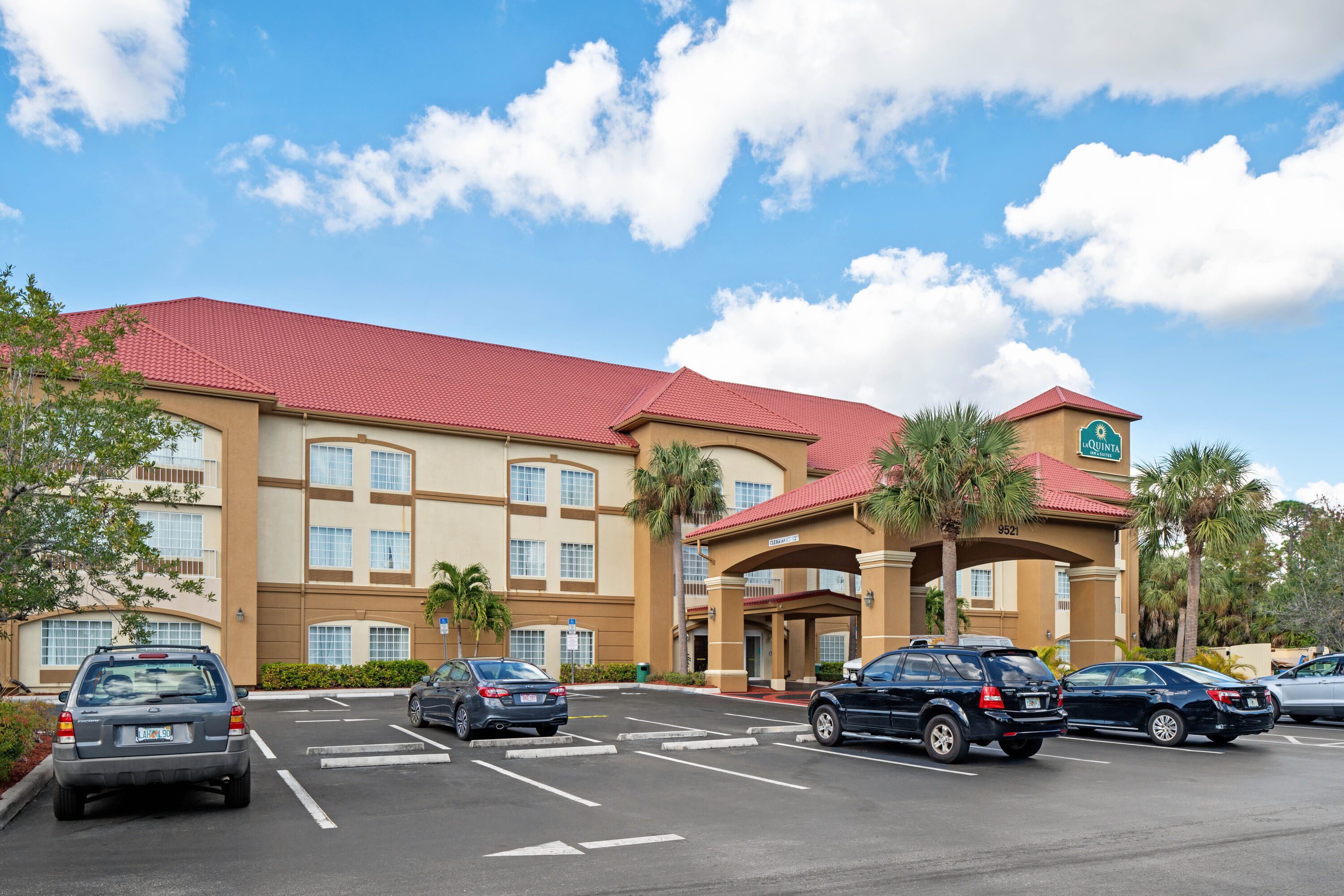 La Quinta Inn & Suites by Wyndham Fort Myers Airport