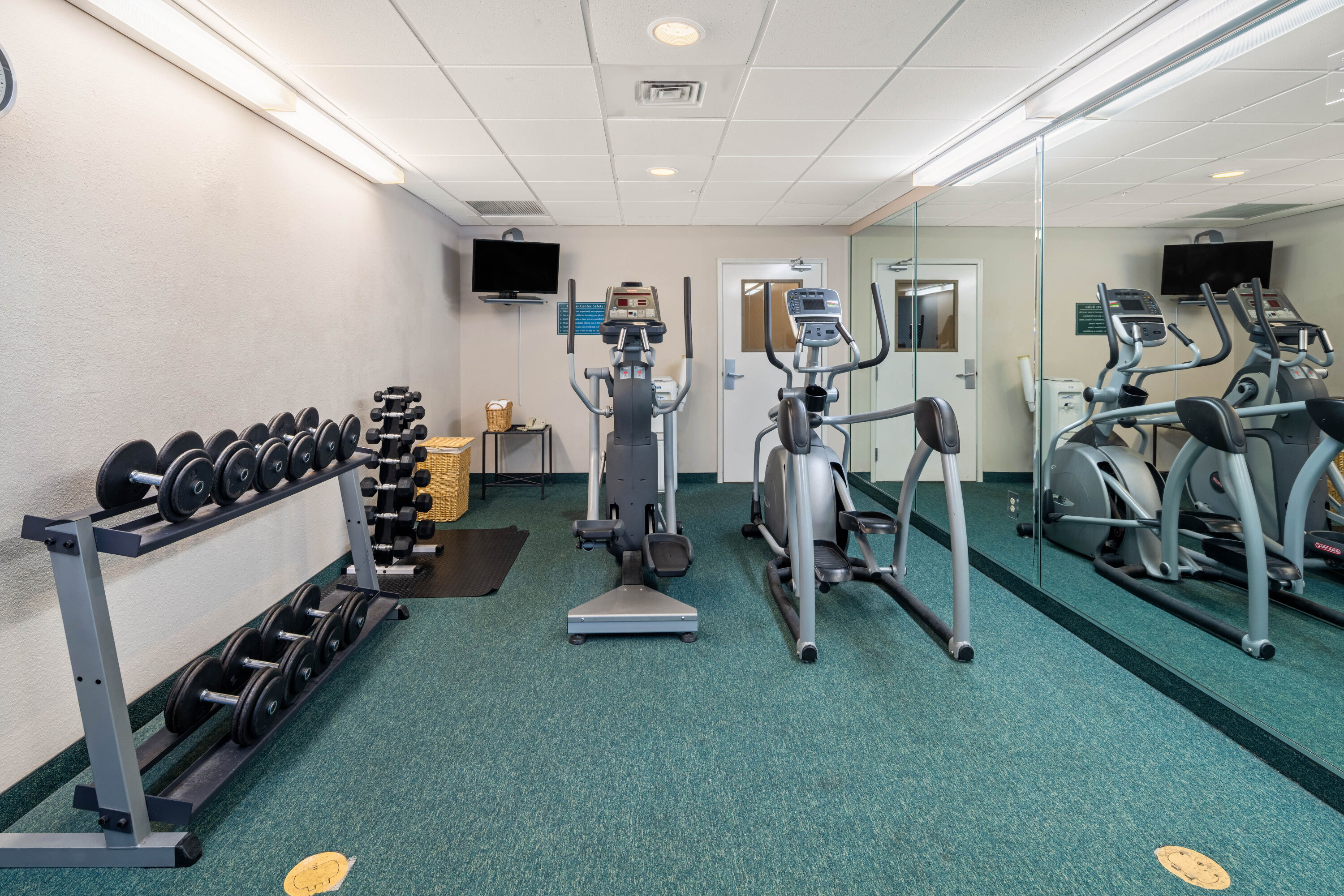 Fitness room at La Quinta Inn and Suites Fort Myers I-75 in Fort Myers, Florida
