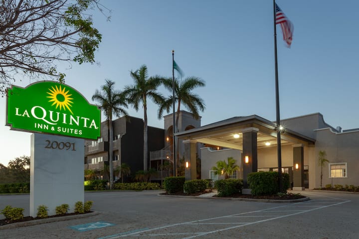 Quinta Inn Suites Wyndham Ft  Myers-Sanibel Gateway Fort