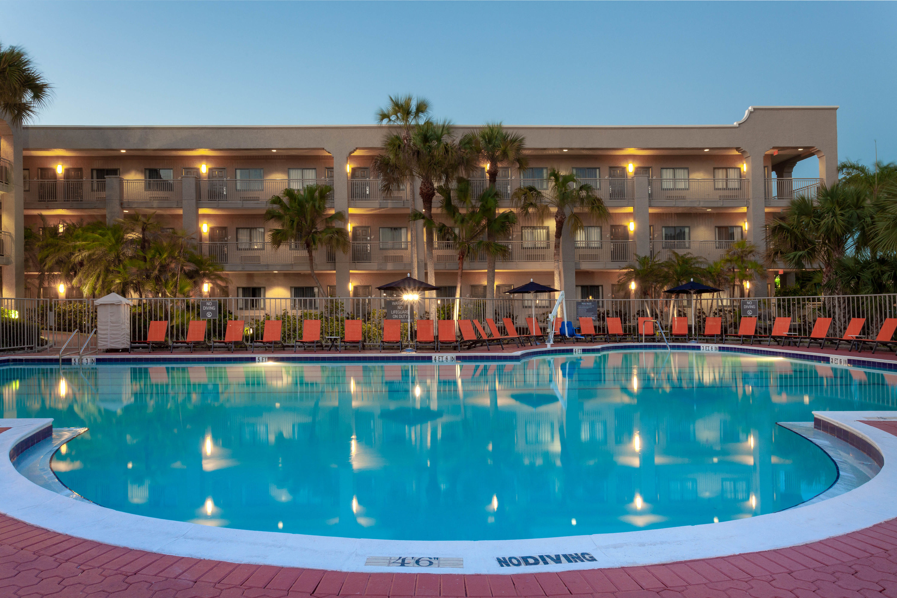 Pool night image at the La Quinta Inn & Suites by Wyndham Ft. Myers-Sanibel Gateway in Fort Myers, Florida