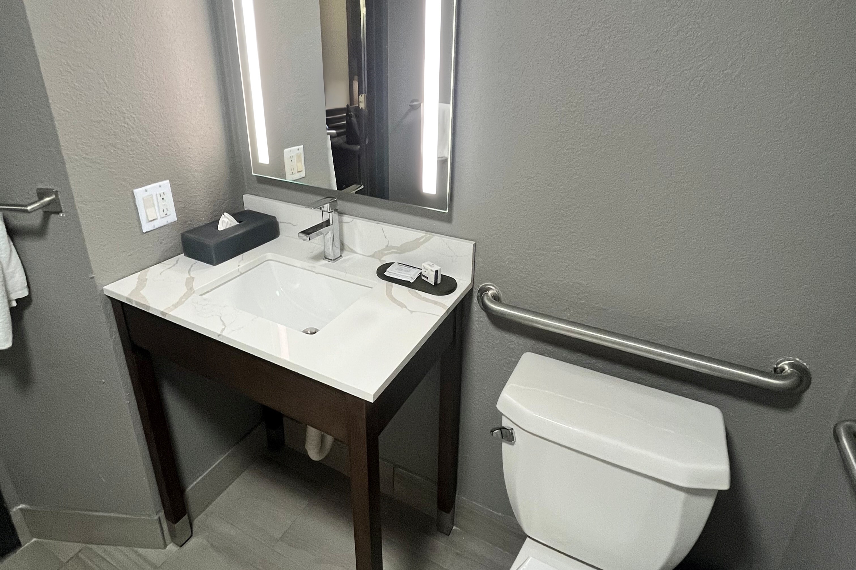 Guest room bath at the La Quinta Inn & Suites by Wyndham Jacksonville Butler Blvd in Jacksonville, Florida