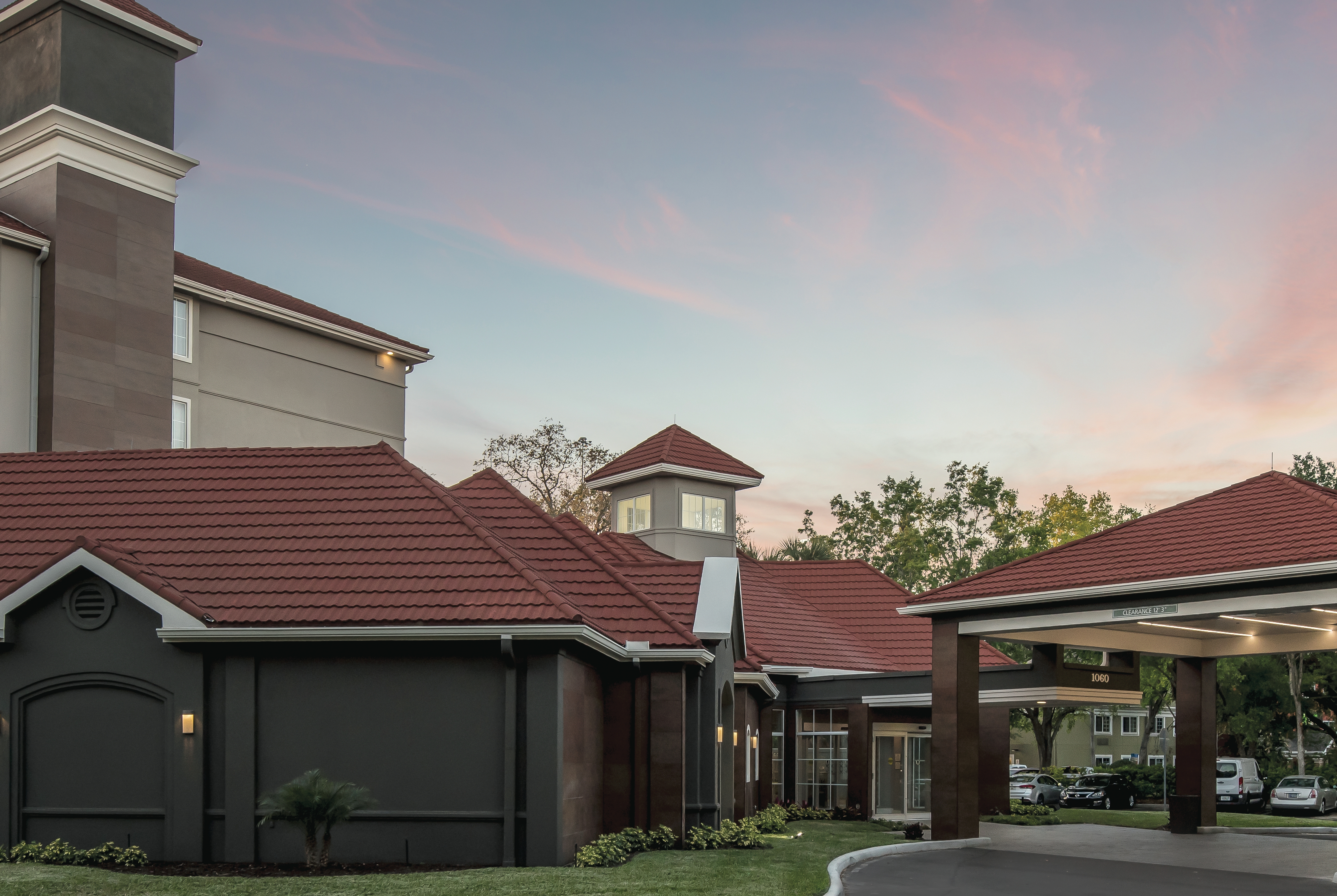 La Quinta Inn Amp Suites By Wyndham Orlando Lake Mary Lake
