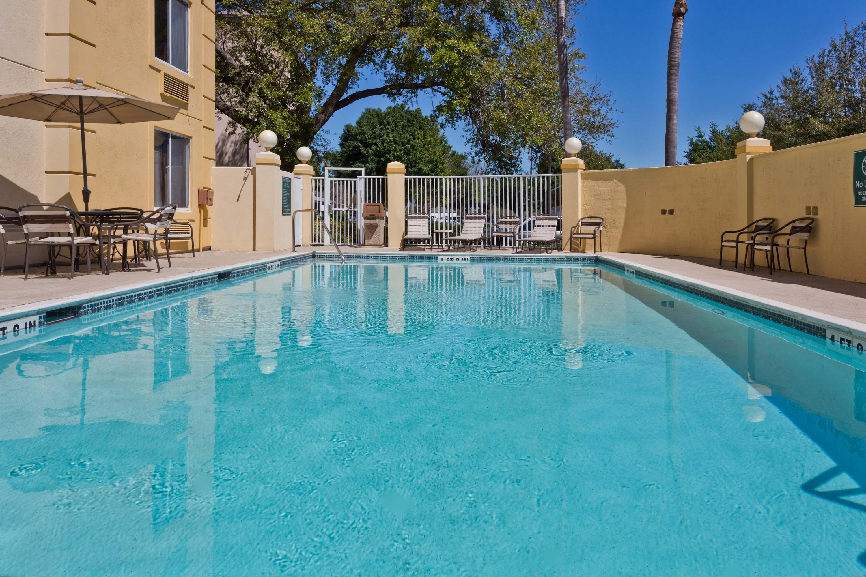 Pool at the La Quinta Inn & Suites by Wyndham Lakeland East in Lakeland, Florida