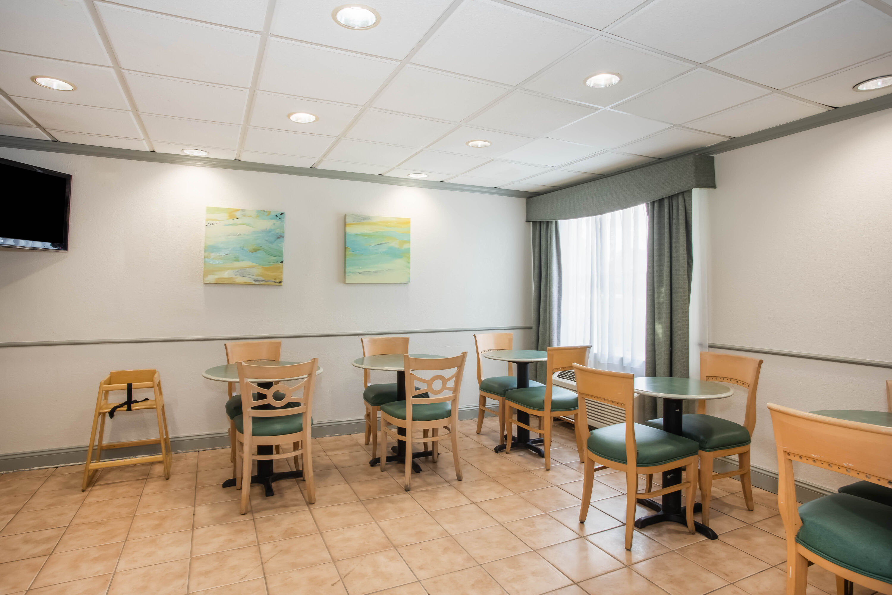 Free breakfast at La Quinta Inn & Suites by Wyndham Melbourne Viera in Melbourne, Florida