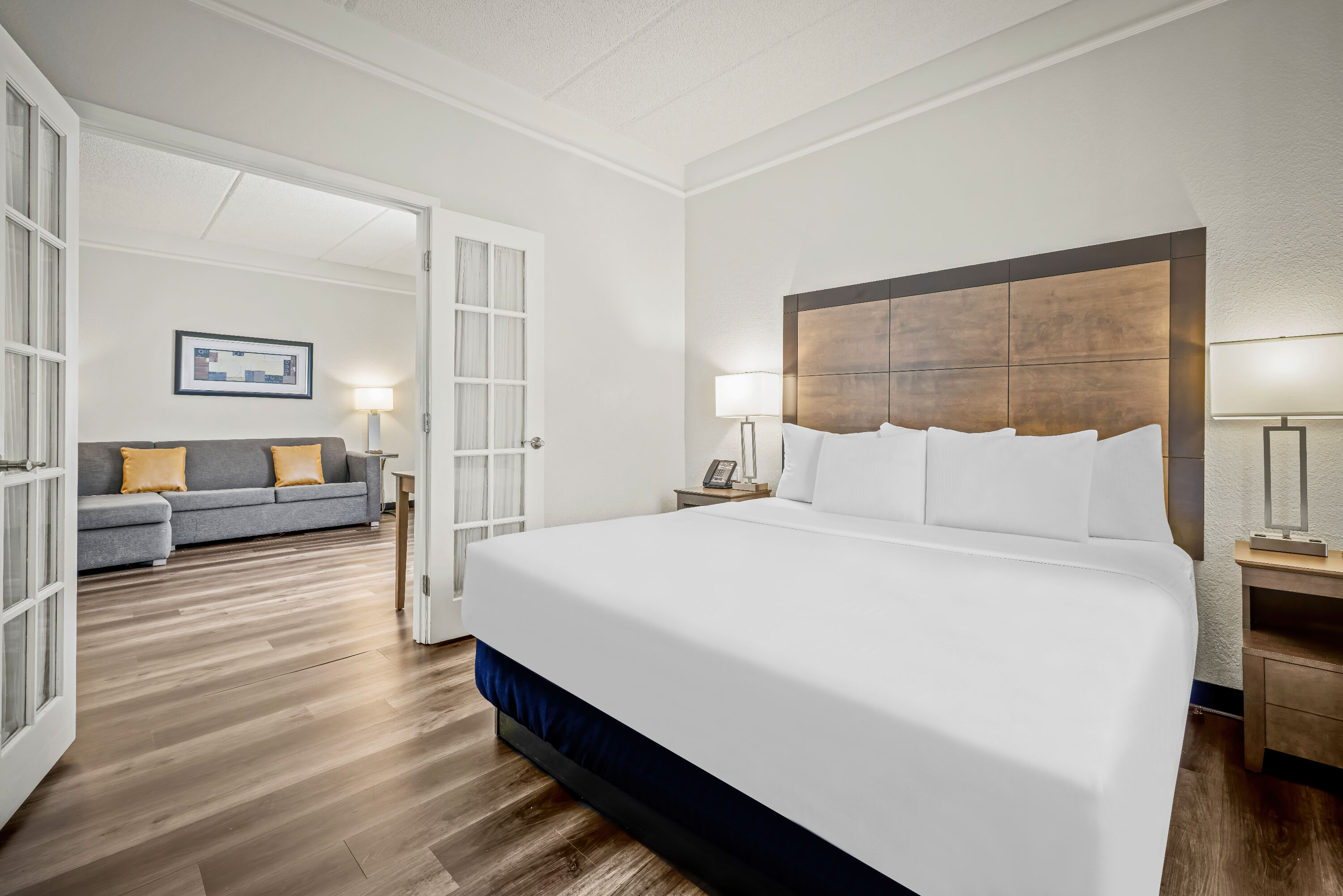 La Quinta Inn & Suites by Wyndham Miami Airport West suite in Miami, Florida