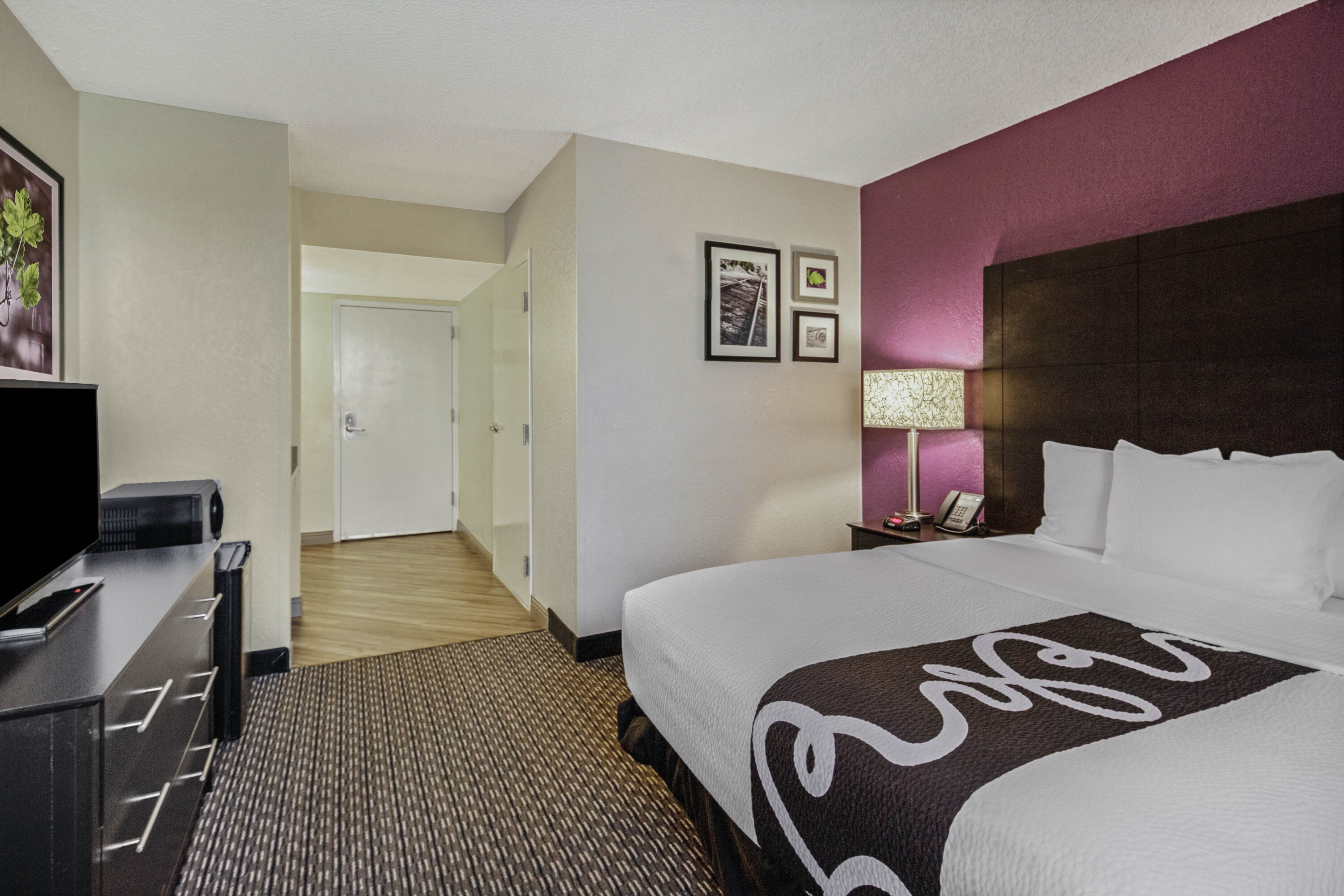 Guest room at the La Quinta Inn & Suites by Wyndham Miami Lakes in Miami, Florida
