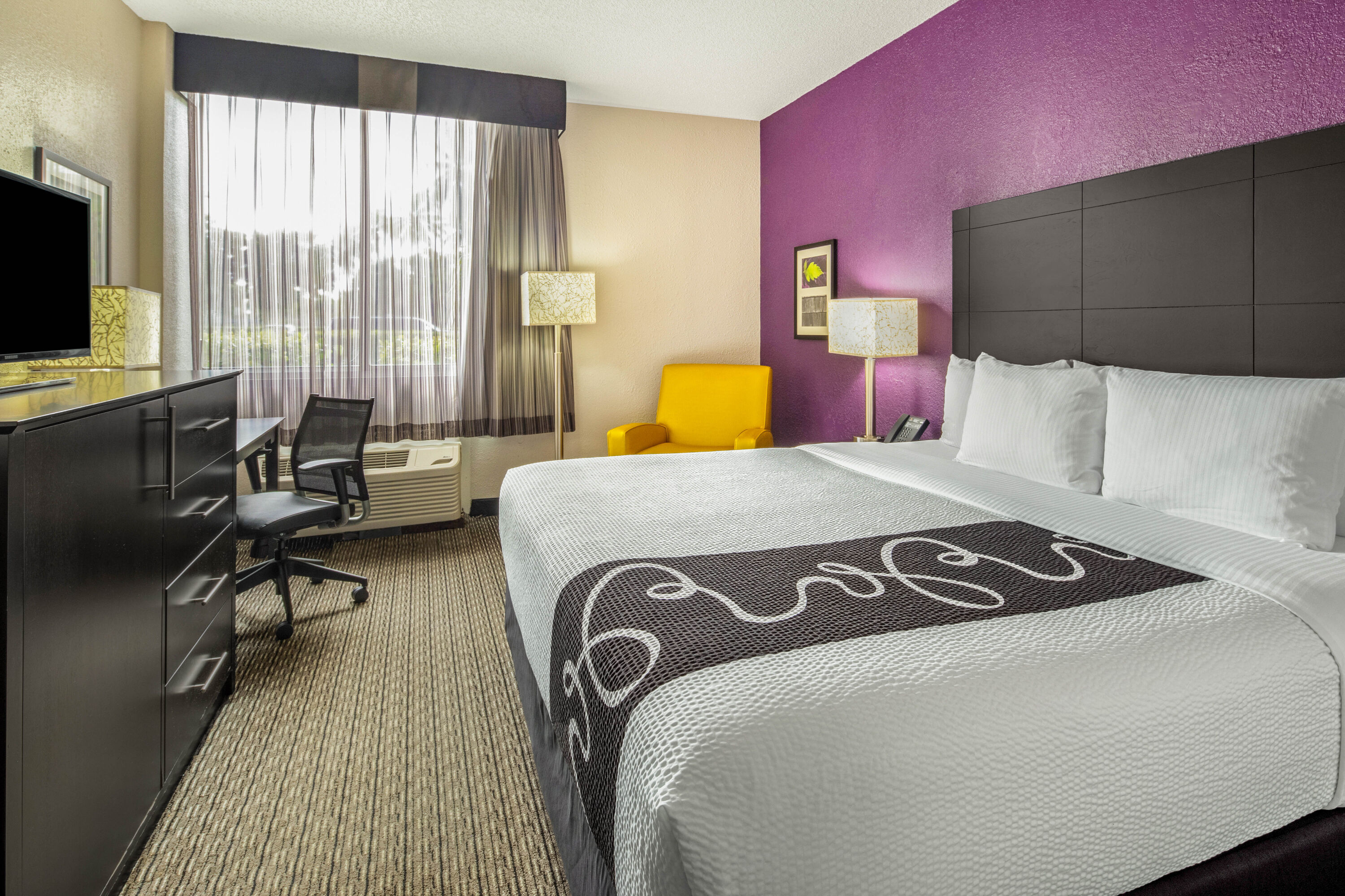 Guest room at the La Quinta Inn & Suites by Wyndham Miami Lakes in Miami, Florida