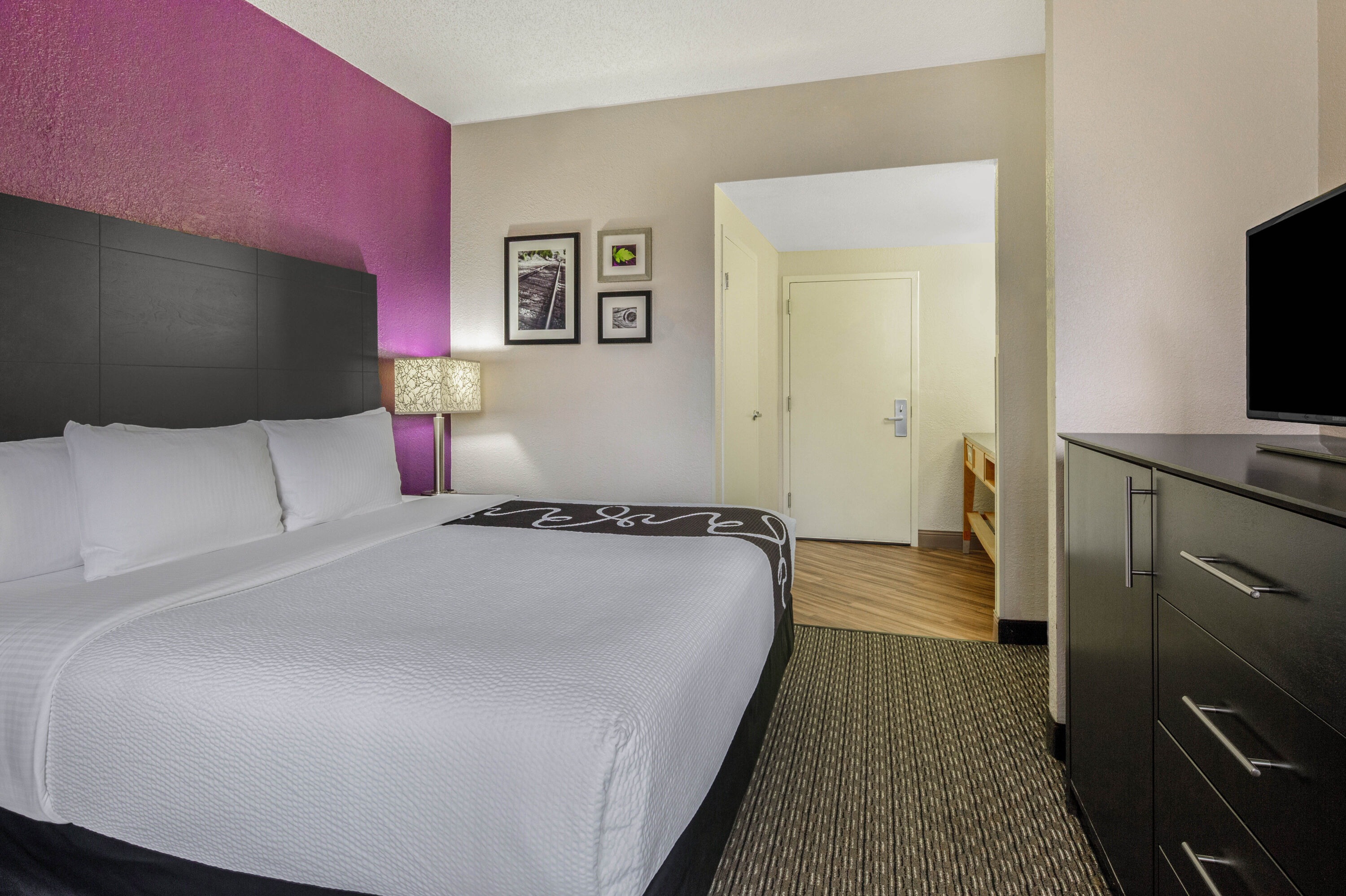Guest room at the La Quinta Inn & Suites by Wyndham Miami Lakes in Miami, Florida