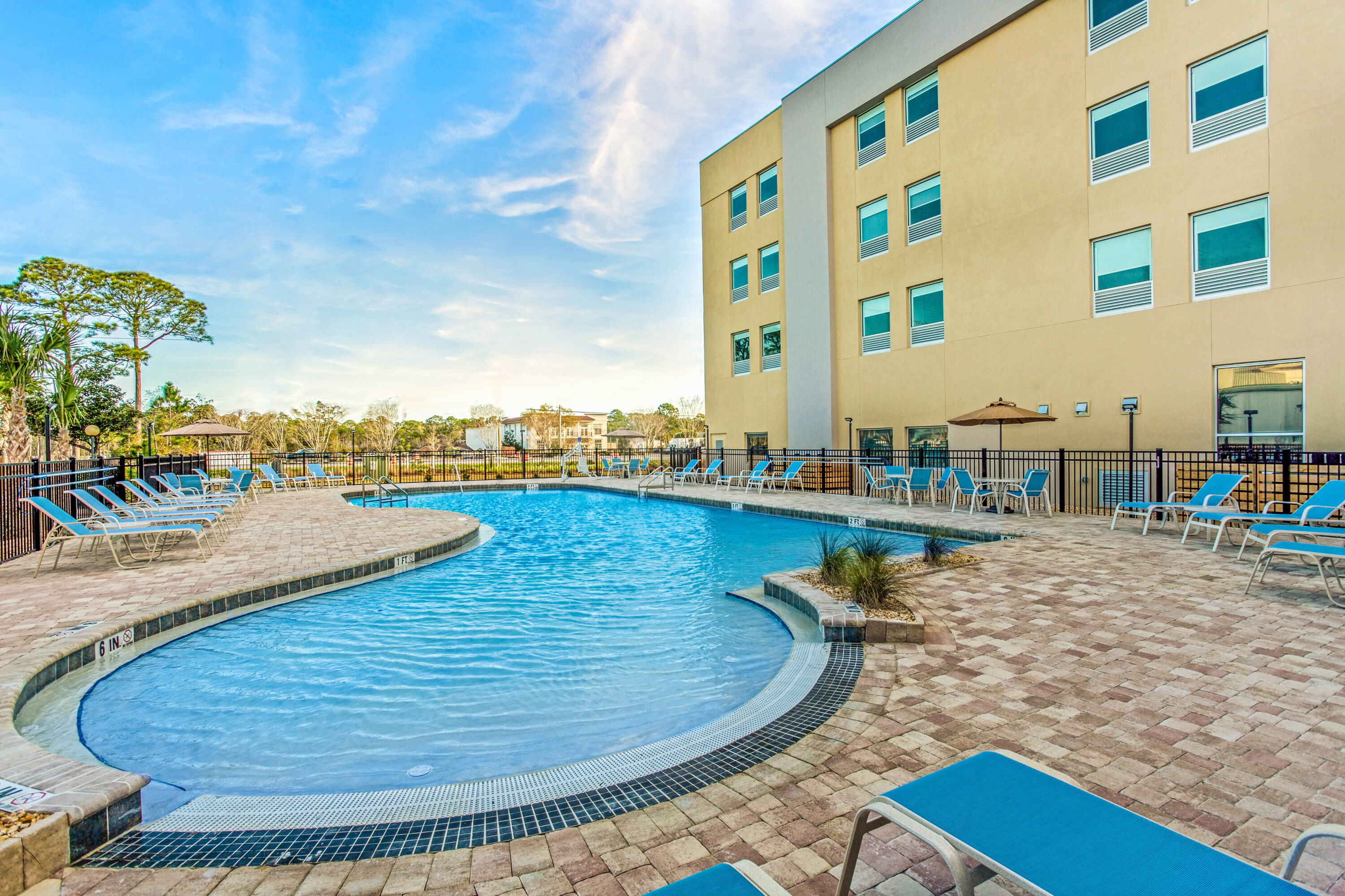 Pool at the La Quinta Inn & Suites by Wyndham Miramar Beach-Destin in Miramar Beach, Florida