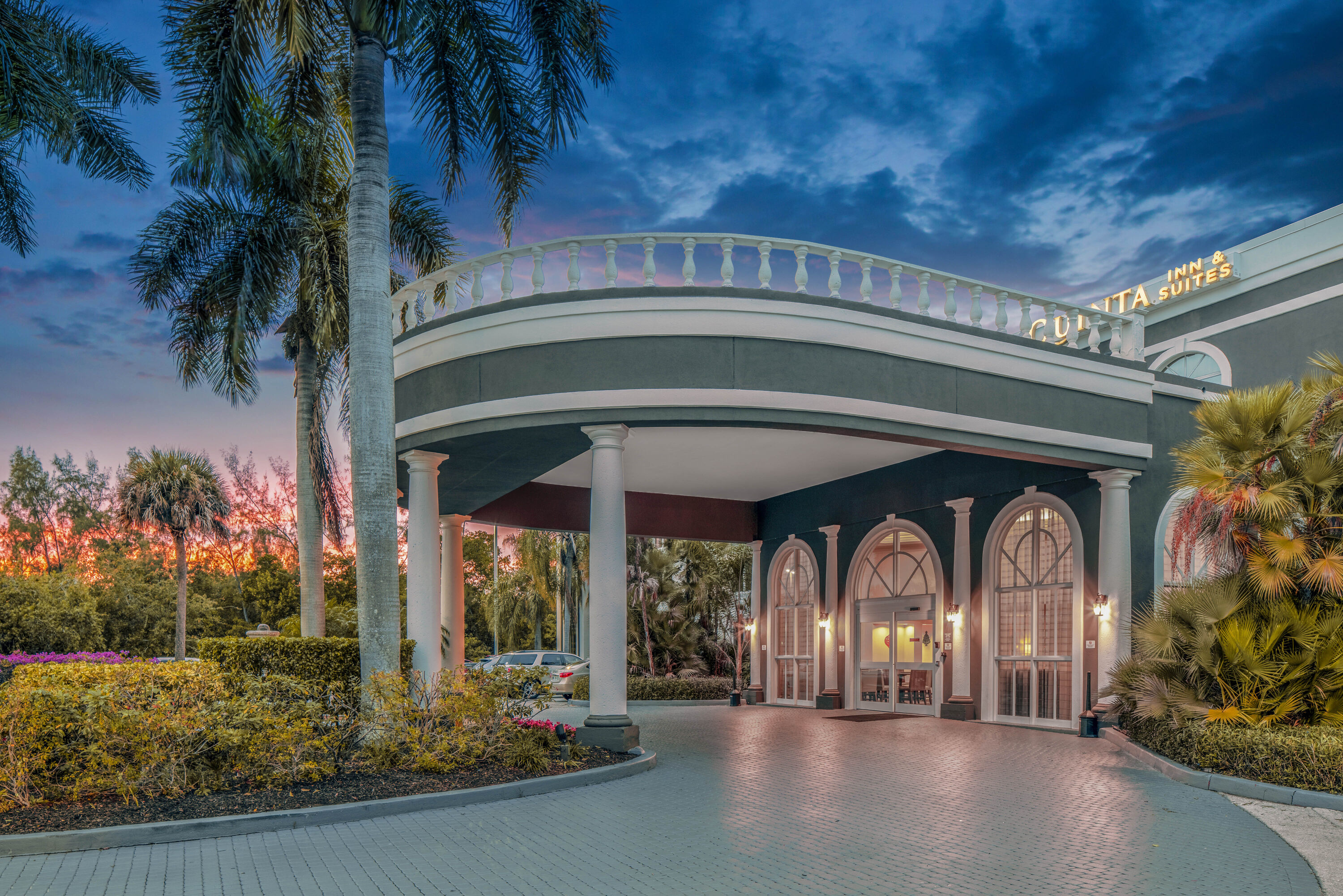 Quinta Inn Suites Wyndham Naples Downtown Naples  Hotels