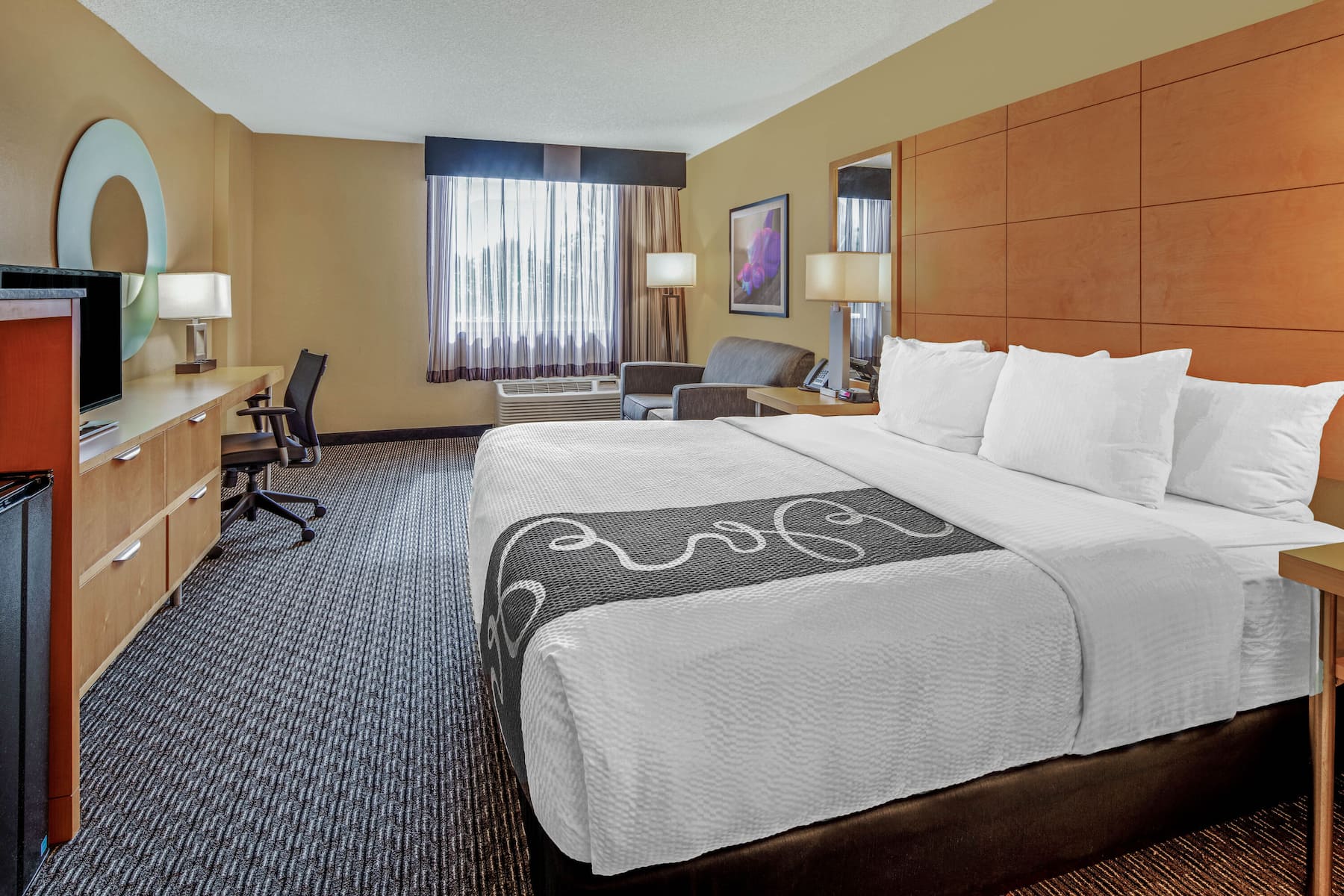 La Quinta Inn & Suites by Wyndham Naples Downtown | Naples, FL Hotels