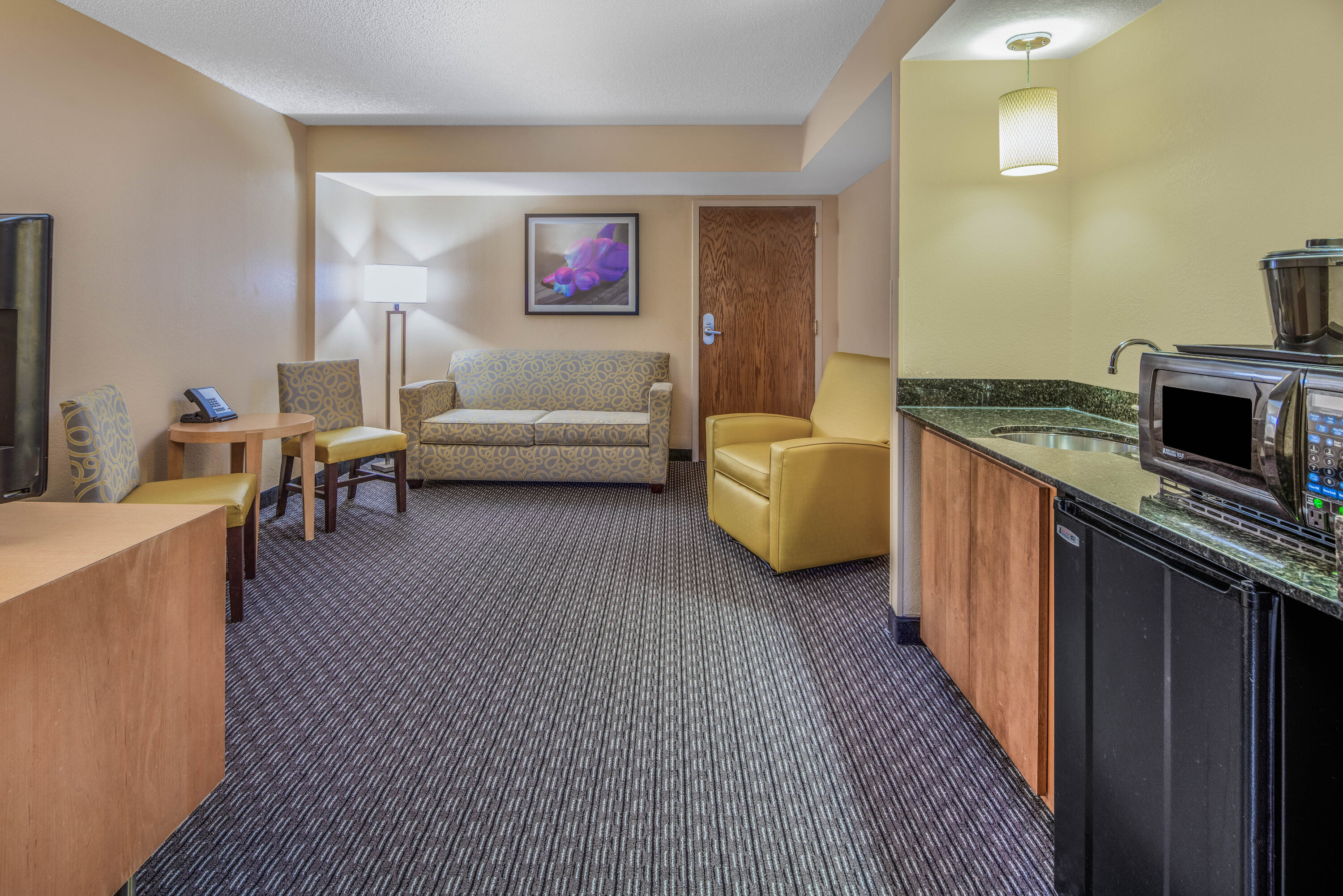 La Quinta Inn Amp Suites By Wyndham Naples Downtown Naples