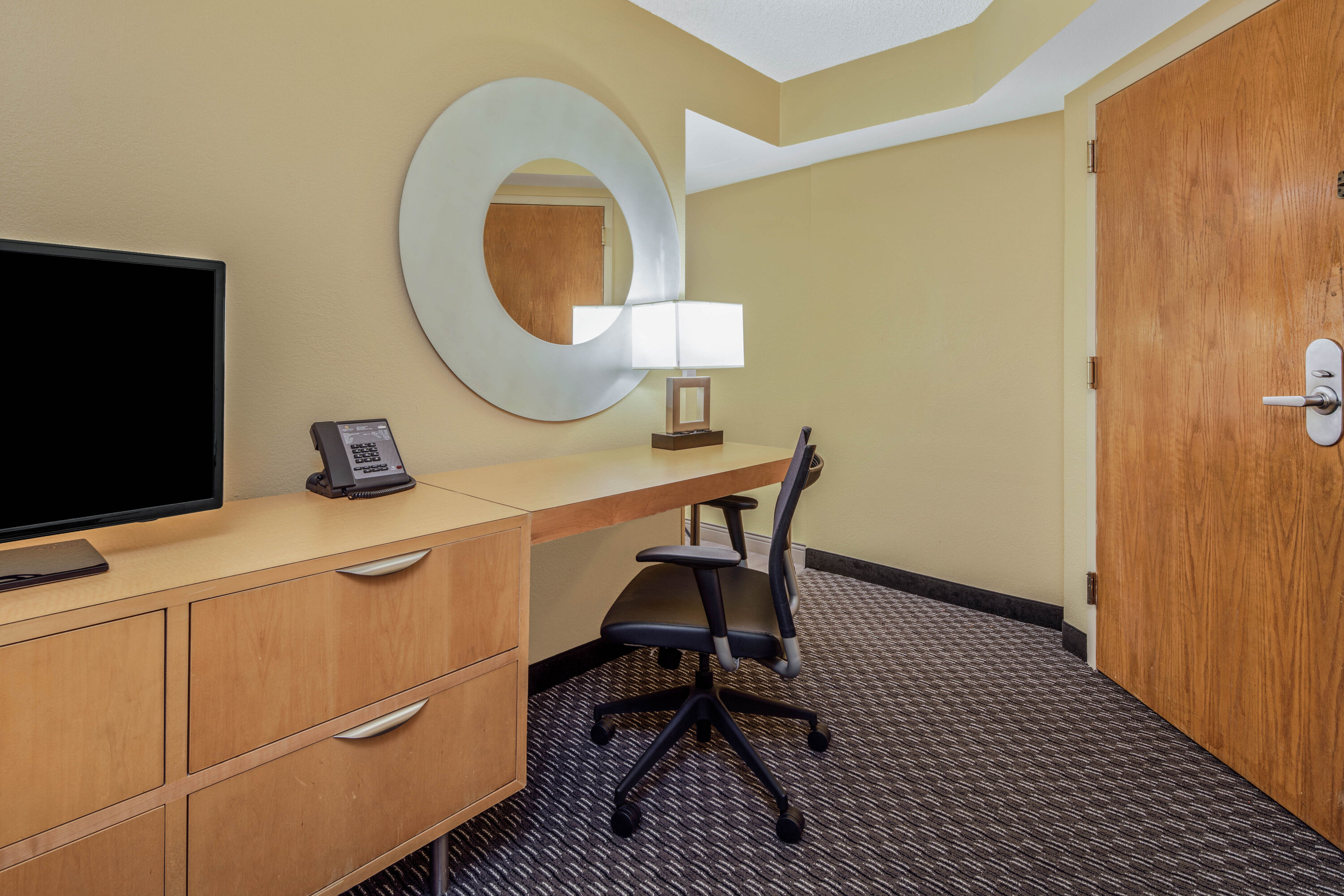 La Quinta Inn & Suites by Wyndham Naples Downtown suite in Naples, Florida