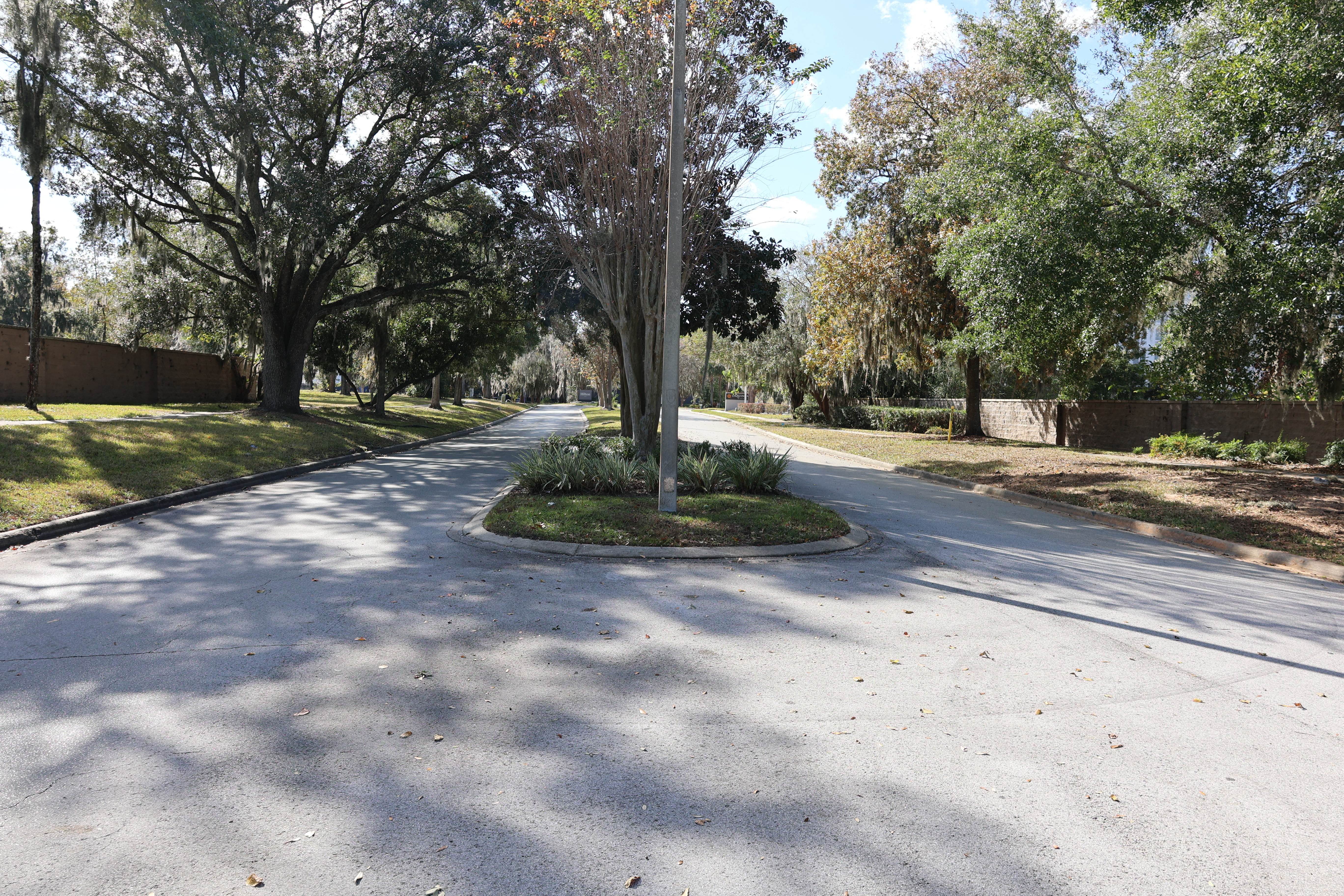 Exterior of La Quinta Inn & Suites by Wyndham Ocala hotel in Ocala, Florida
