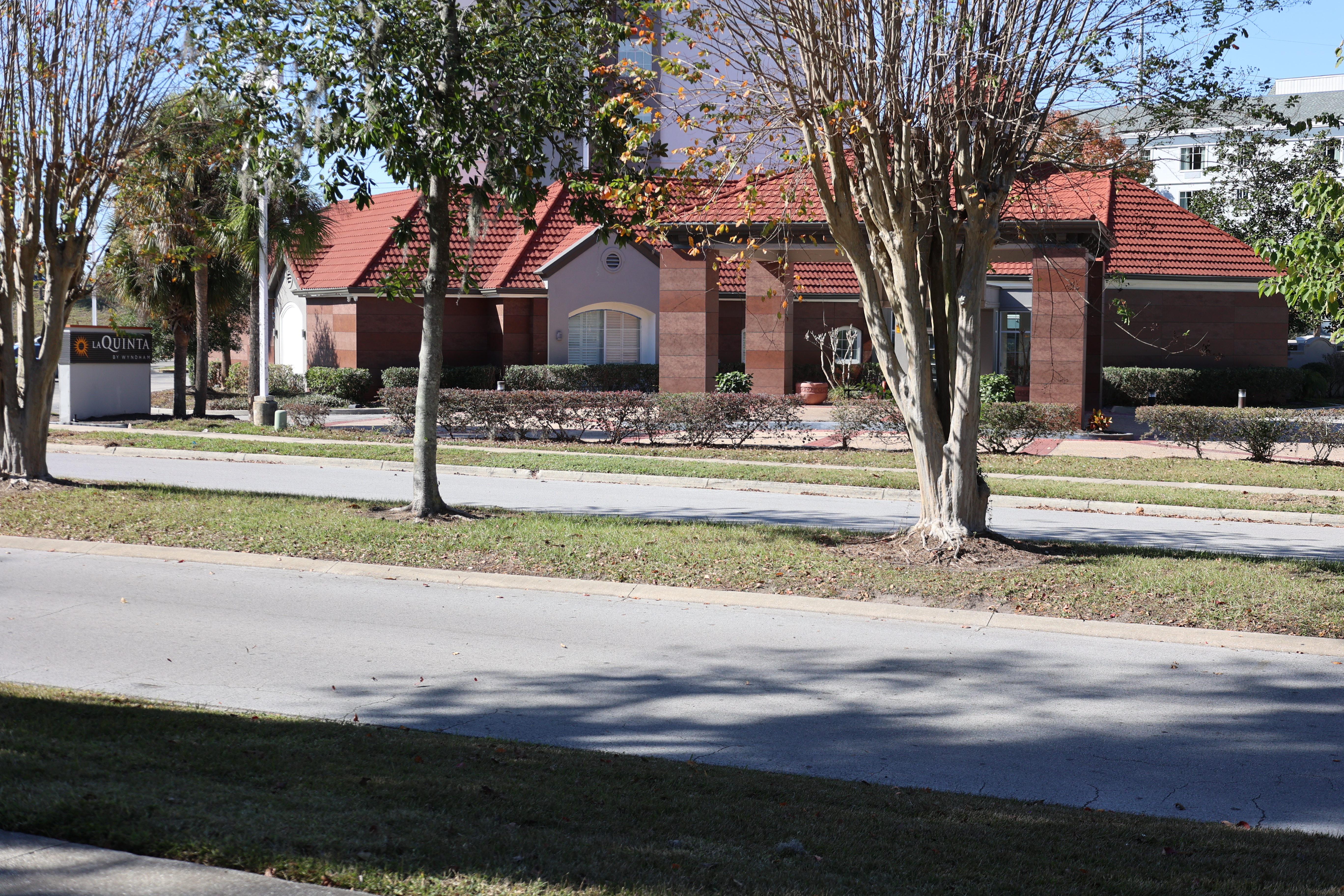 Exterior of La Quinta Inn & Suites by Wyndham Ocala hotel in Ocala, Florida