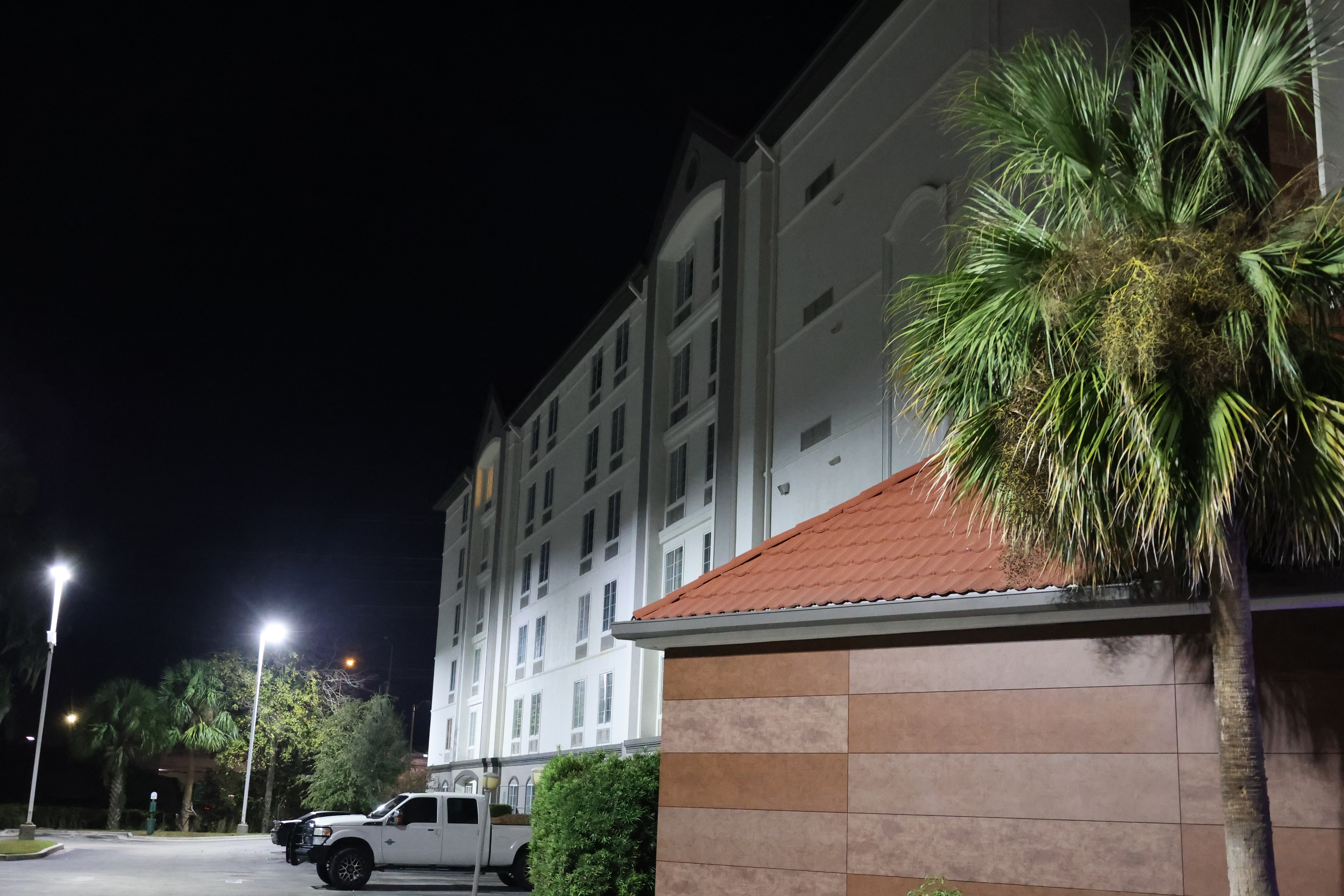 Exterior of La Quinta Inn & Suites by Wyndham Ocala hotel in Ocala, Florida