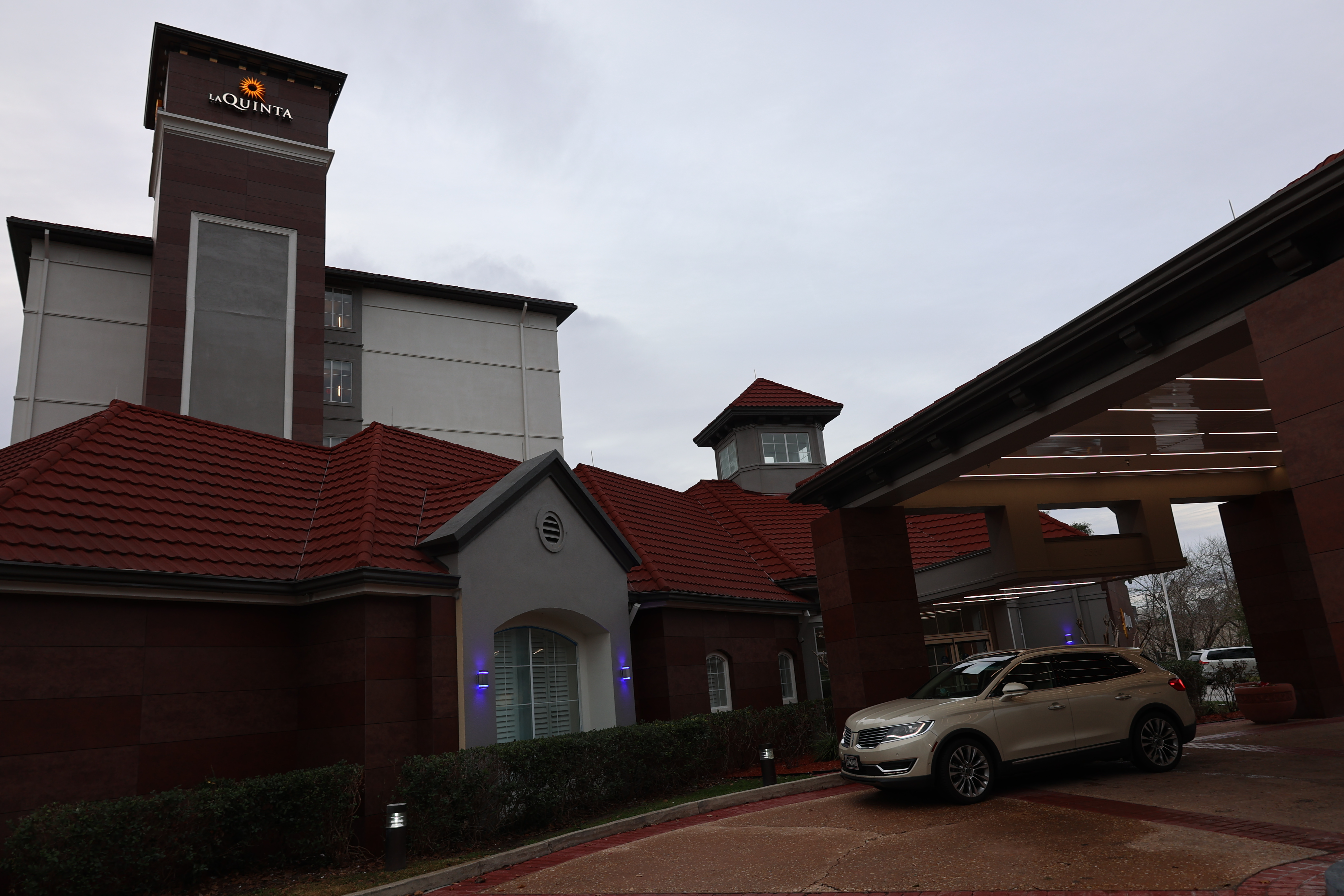 Exterior of La Quinta Inn & Suites by Wyndham Ocala hotel in Ocala, Florida