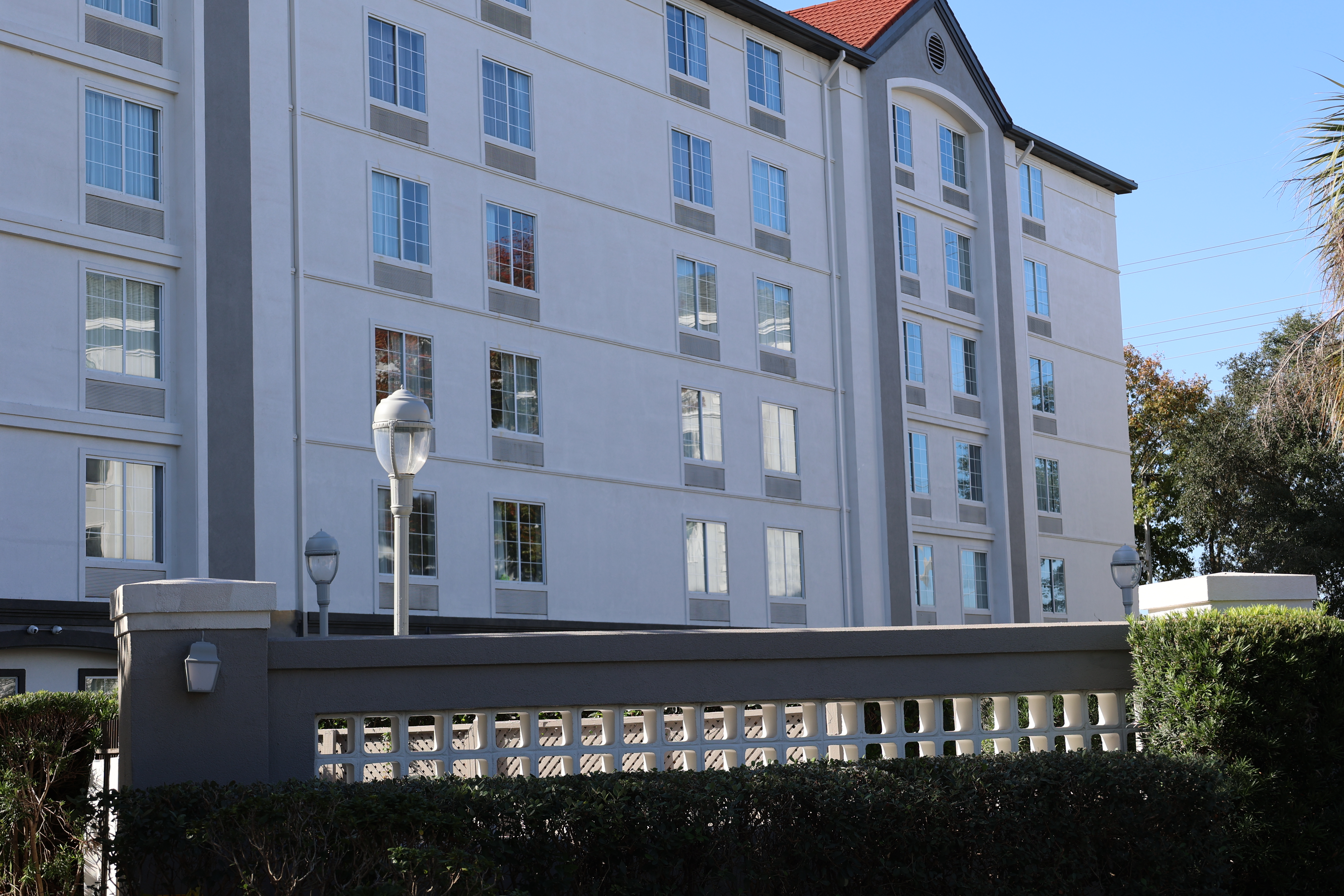 Exterior of La Quinta Inn & Suites by Wyndham Ocala hotel in Ocala, Florida