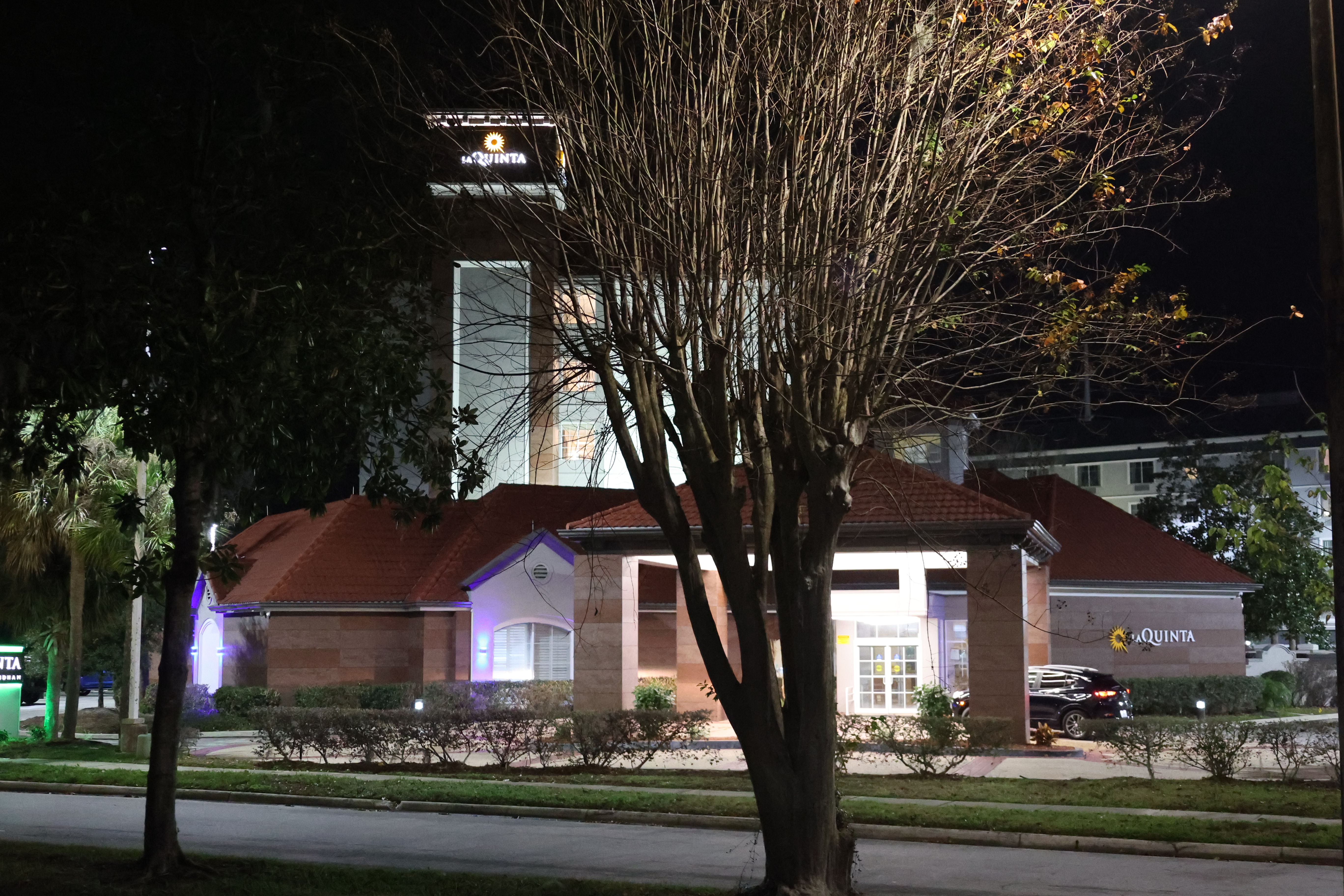 Exterior of La Quinta Inn & Suites by Wyndham Ocala hotel in Ocala, Florida