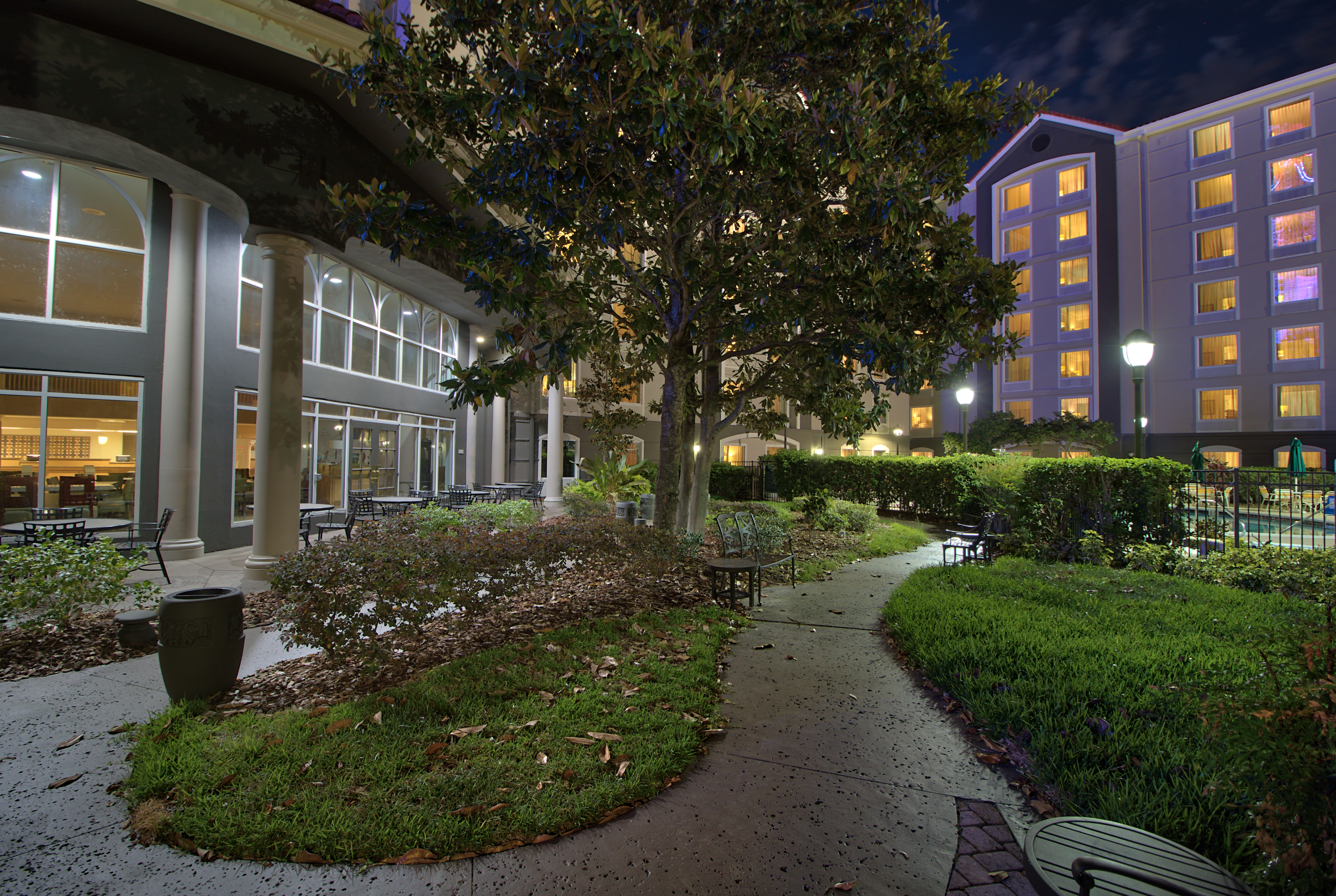 Exterior of La Quinta Inn & Suites by Wyndham Orlando I Drive/Conv Ctr hotel in Orlando, Florida
