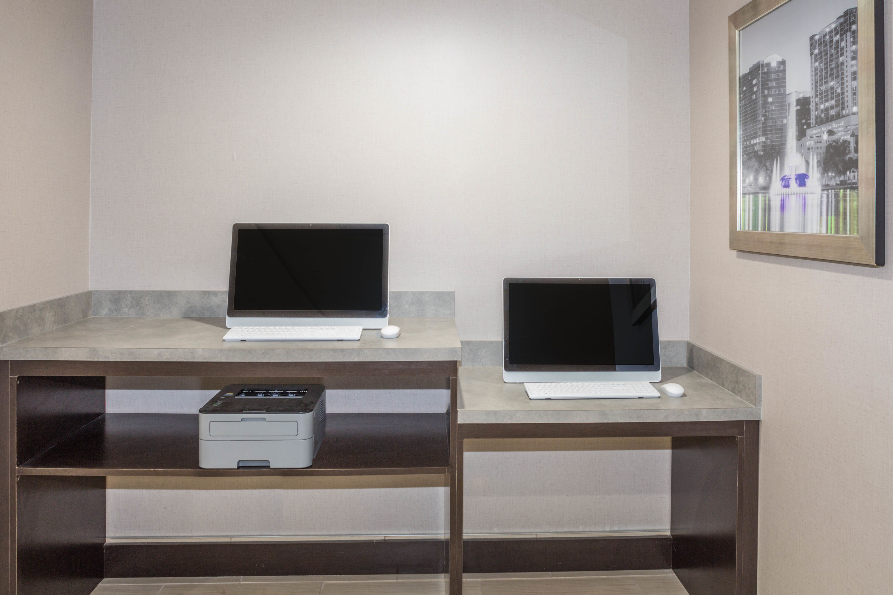 La Quinta Inn & Suites by Wyndham Orlando Universal area business center in Orlando, Florida