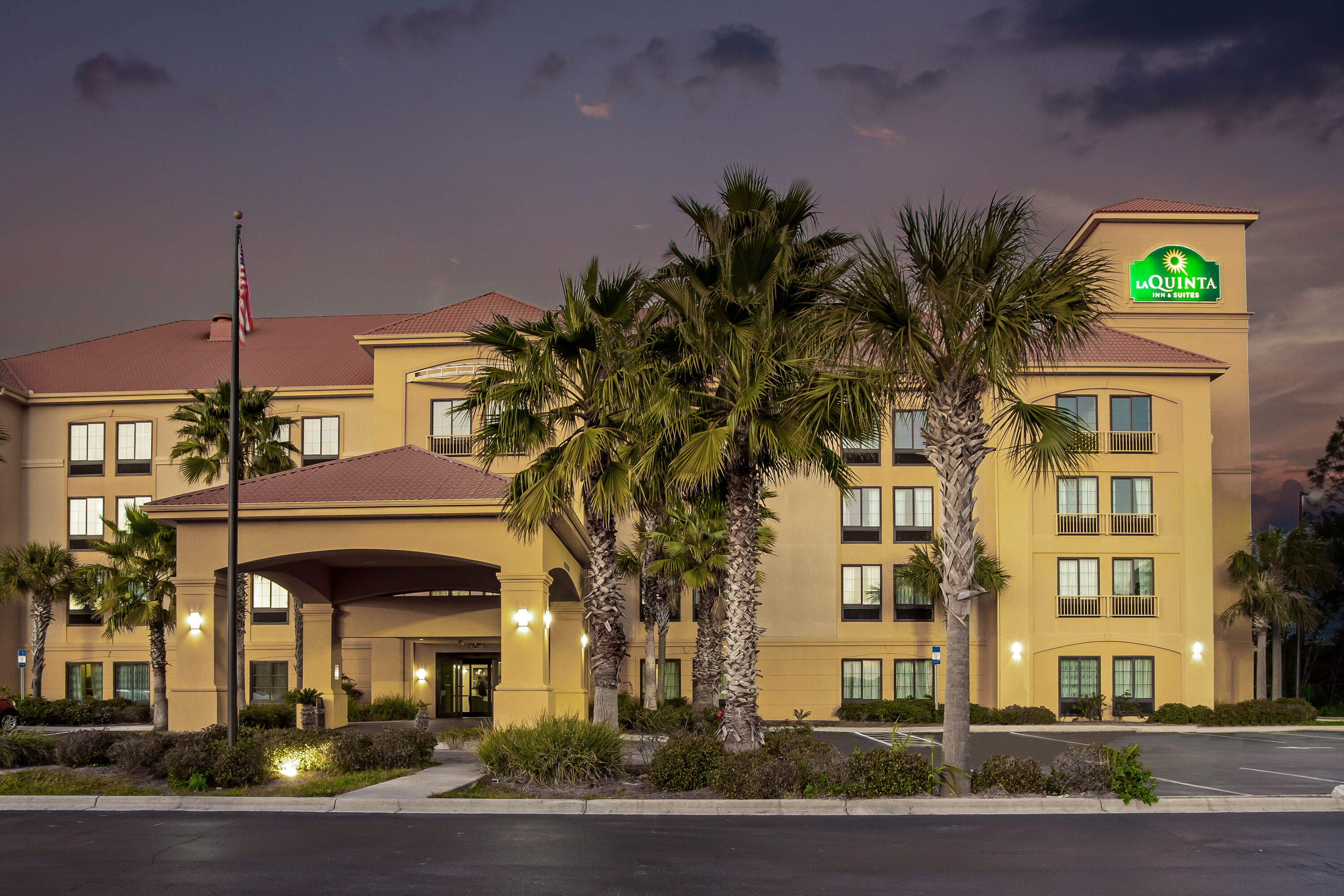 La Quinta Inn & Suites by Wyndham PCB Pier Park area ...