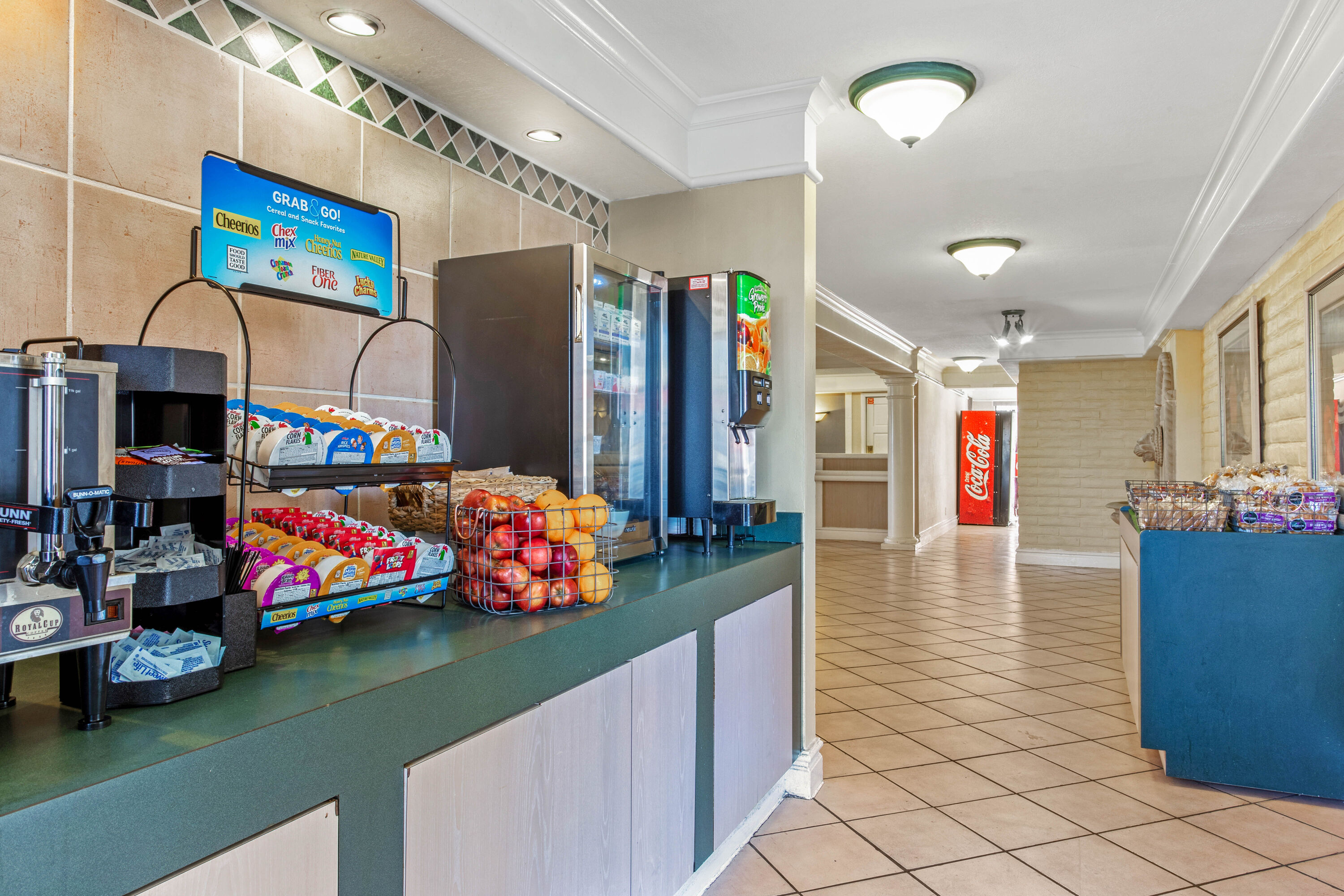 Free breakfast at La Quinta Inn by Wyndham Tampa Bay Pinellas Park Clearwater in Pinellas Park, Florida