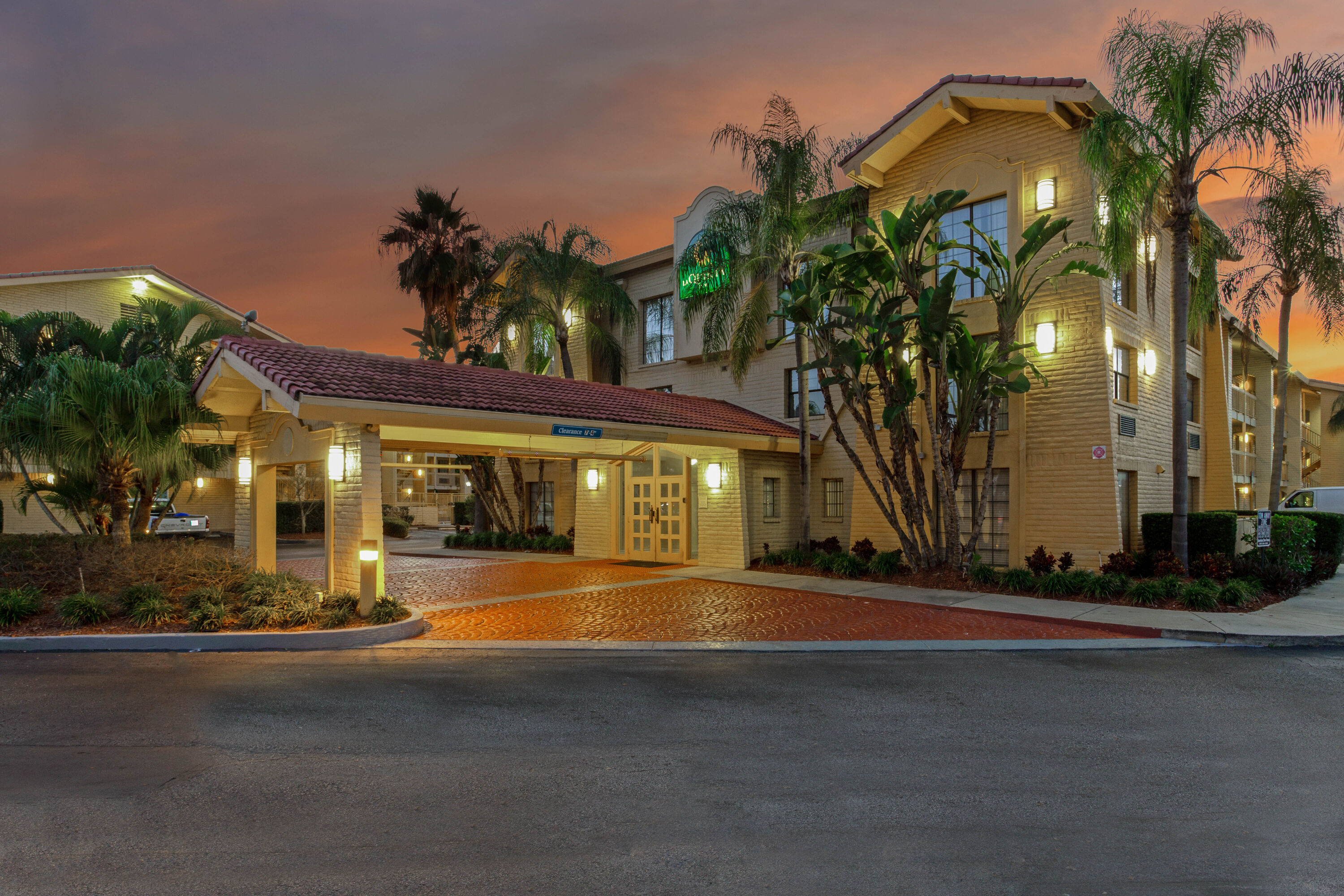 Exterior Dusk Image of La Quinta Inn by Wyndham Tampa Bay Pinellas Park Clearwater hotel in Pinellas Park, Florida