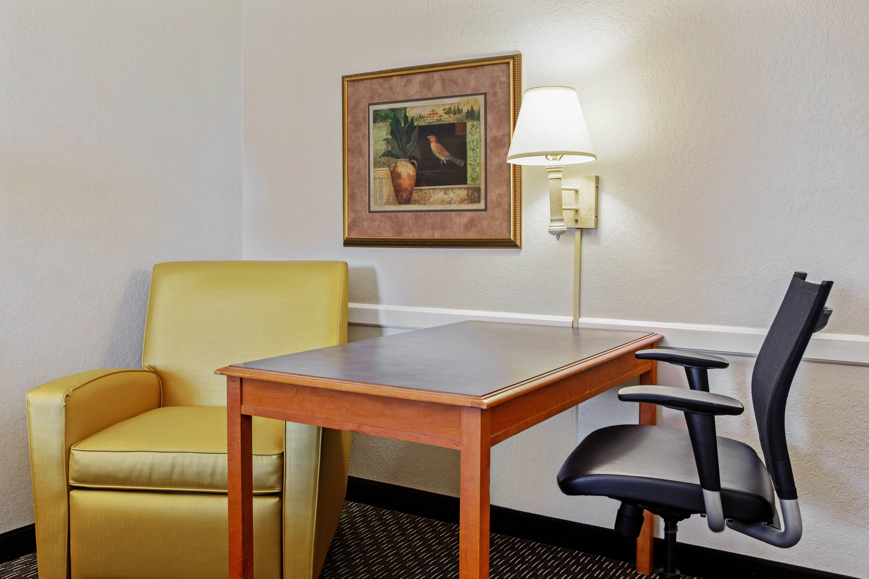 Guest room feature at the La Quinta Inn by Wyndham Tampa Bay Pinellas Park Clearwater in Pinellas Park, Florida