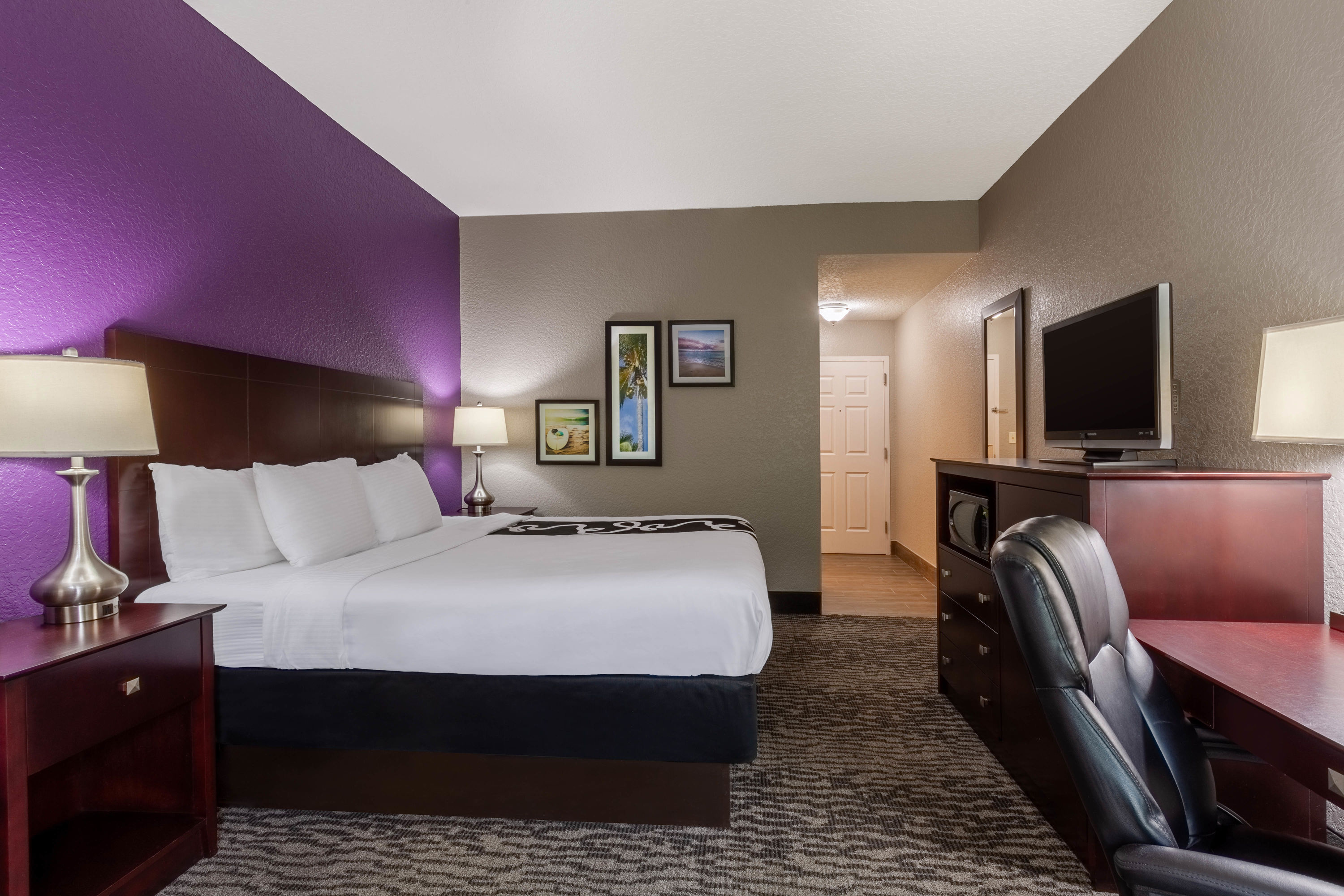 Guest room at the La Quinta Inn & Suites by Wyndham Port Orange / Daytona in Port Orange, Florida