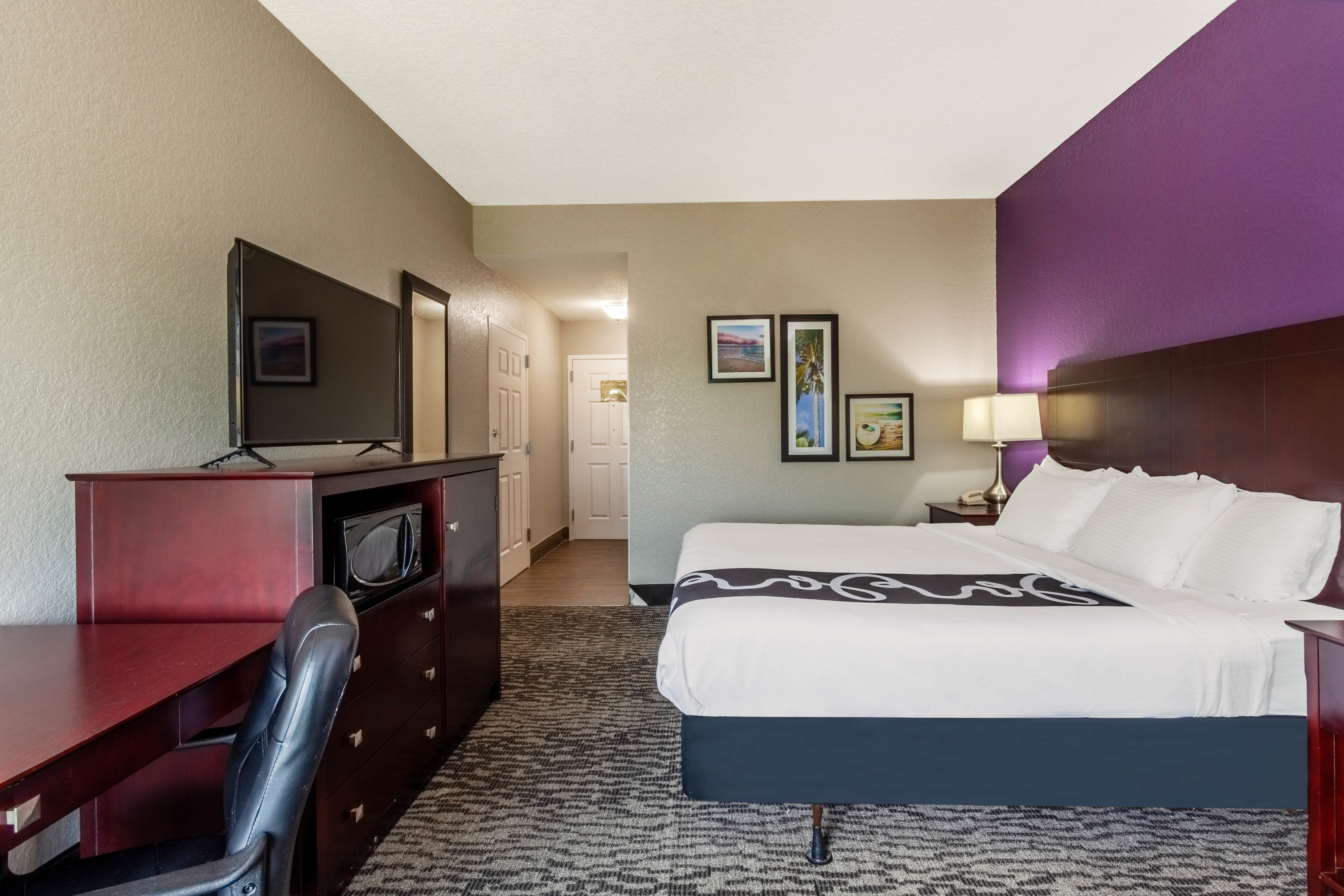 Guest room at the La Quinta Inn & Suites by Wyndham Port Orange / Daytona in Port Orange, Florida